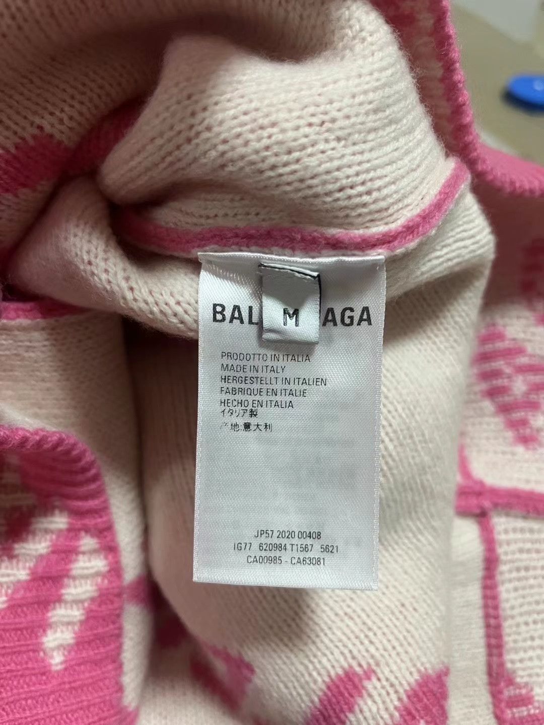 Balenciaga Balenciaga bullet screen full of logo cardigan shirt 2501-N Size US M / EU 48-50 / 2 - 3 Thumbnail