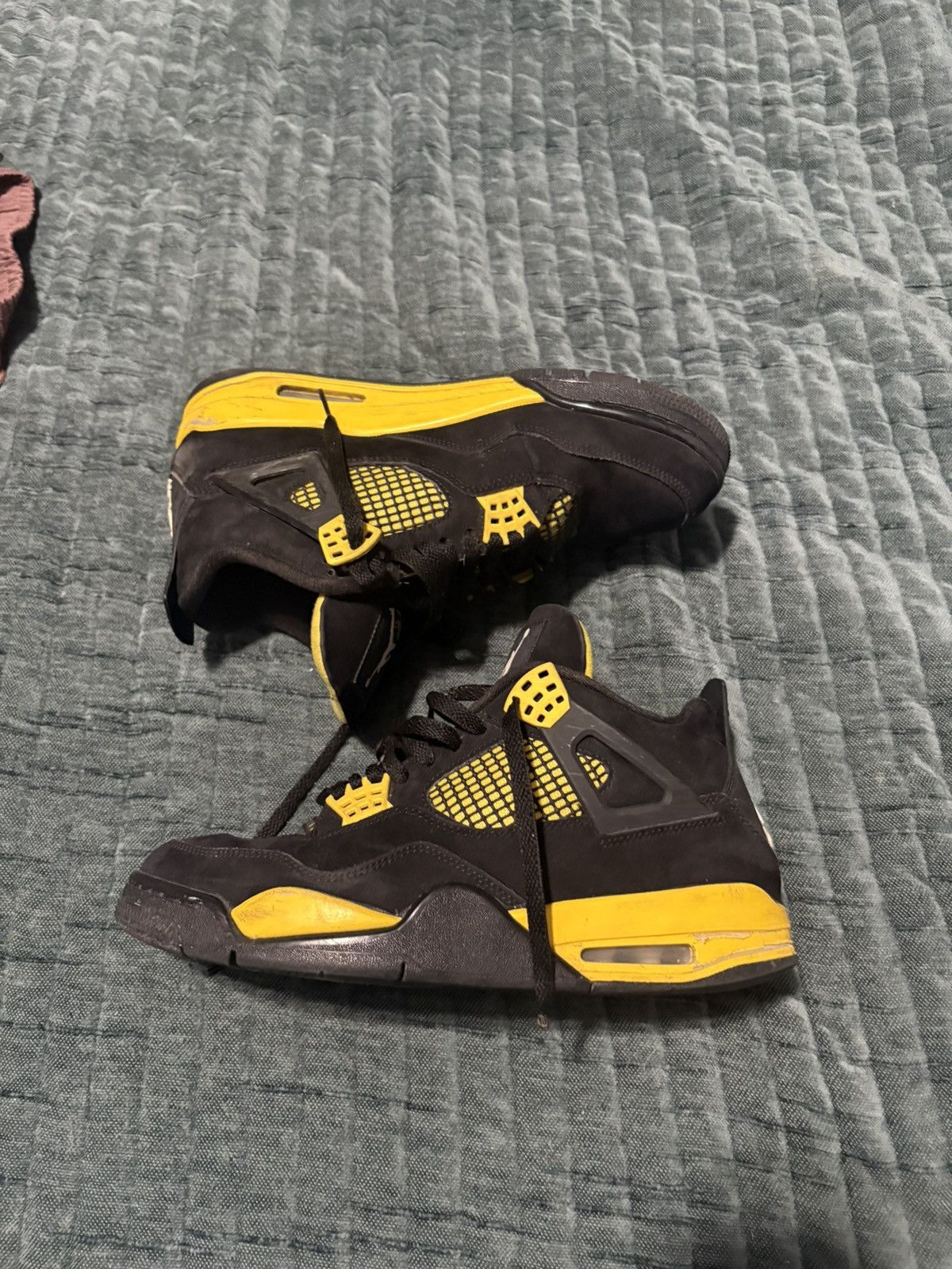 Jordan Brand Air Jordan 4 Thunder 2023 Size US 9.5 / EU 42-43 - 1 Thumbnail