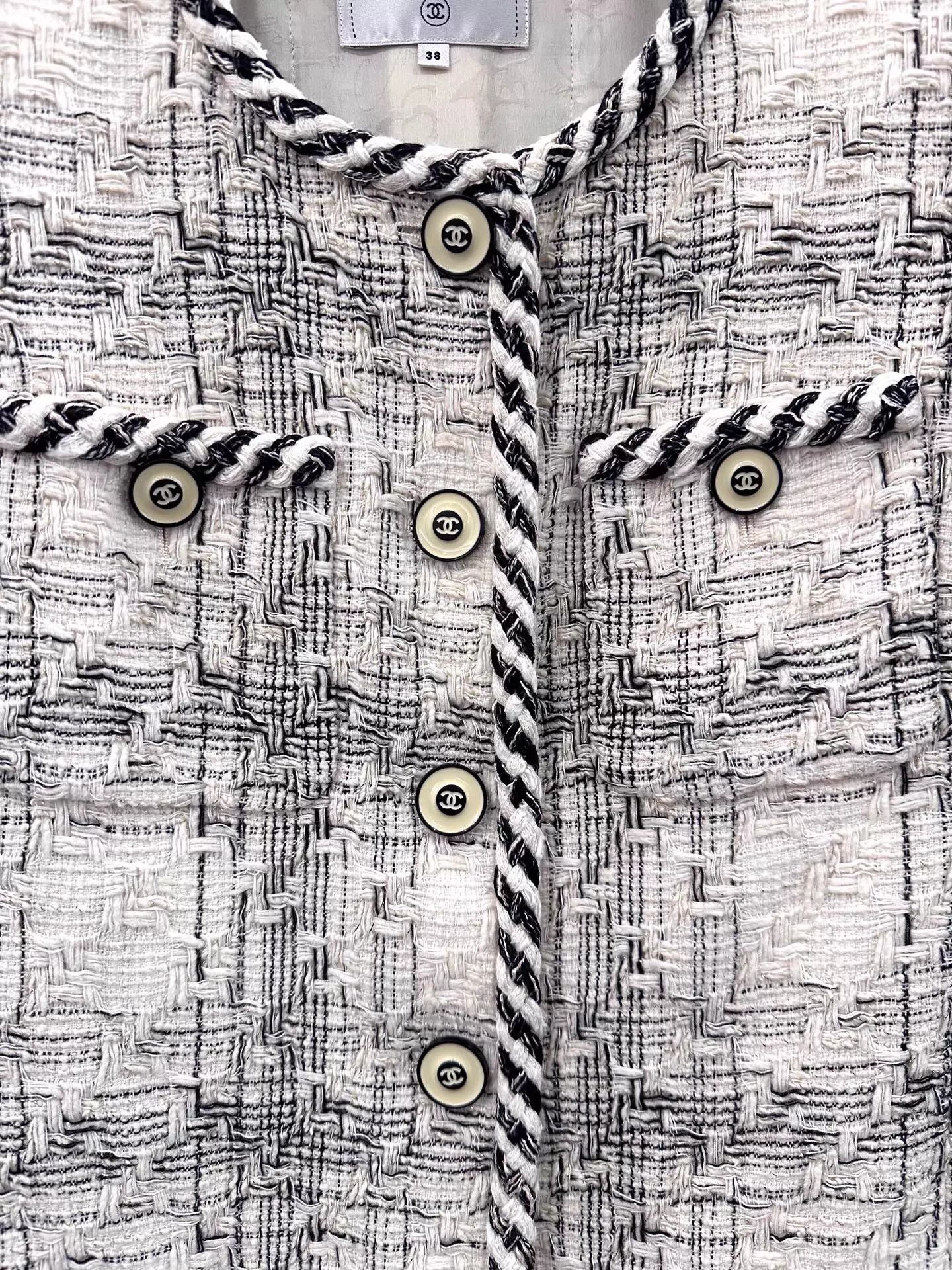 Chanel Chanel CC Colorblocked Tartan Tassel Wool Jacket Women's Size S / US 4 / IT 40 - 5 Thumbnail