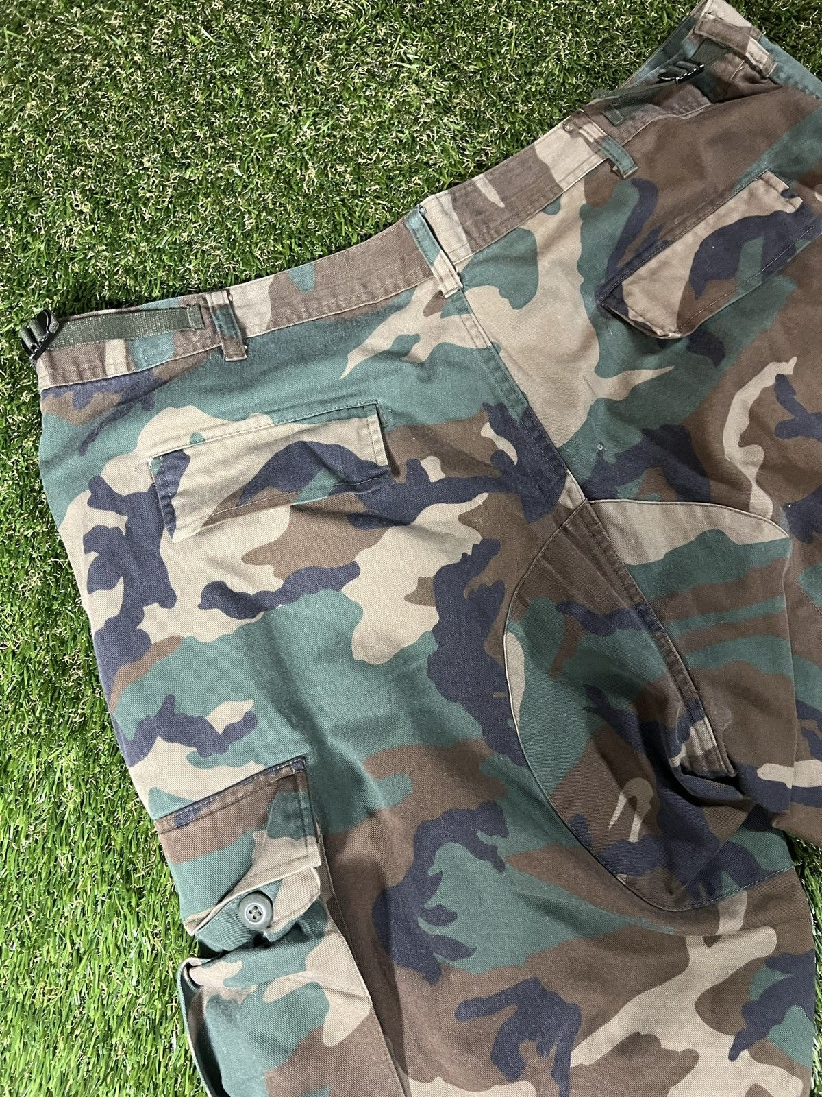 Vintage Vintage 90’s Military Grade Double Knee Baggy Camo Pants Size US 39 - 4 Thumbnail