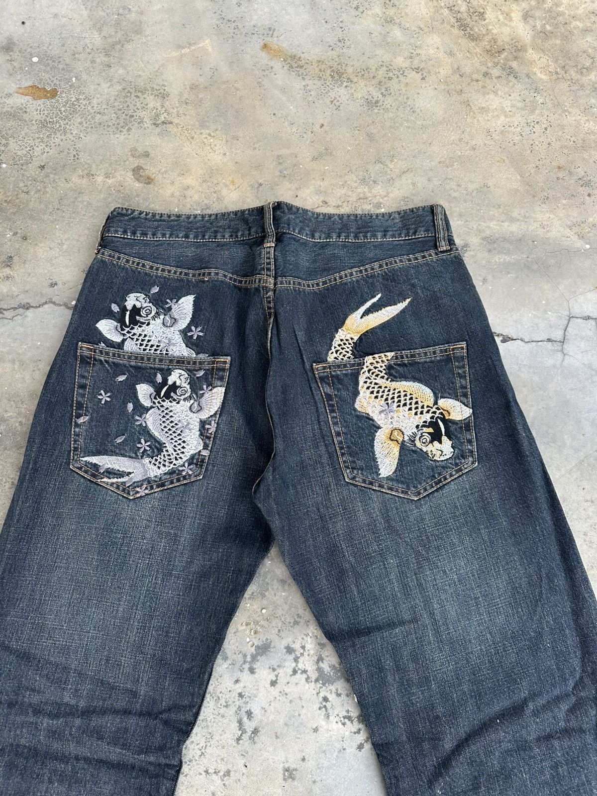 Japanese Brand Vintage Carp Embroidery Sukajan Denim Pant Size US 32 / EU 48 - 3 Thumbnail