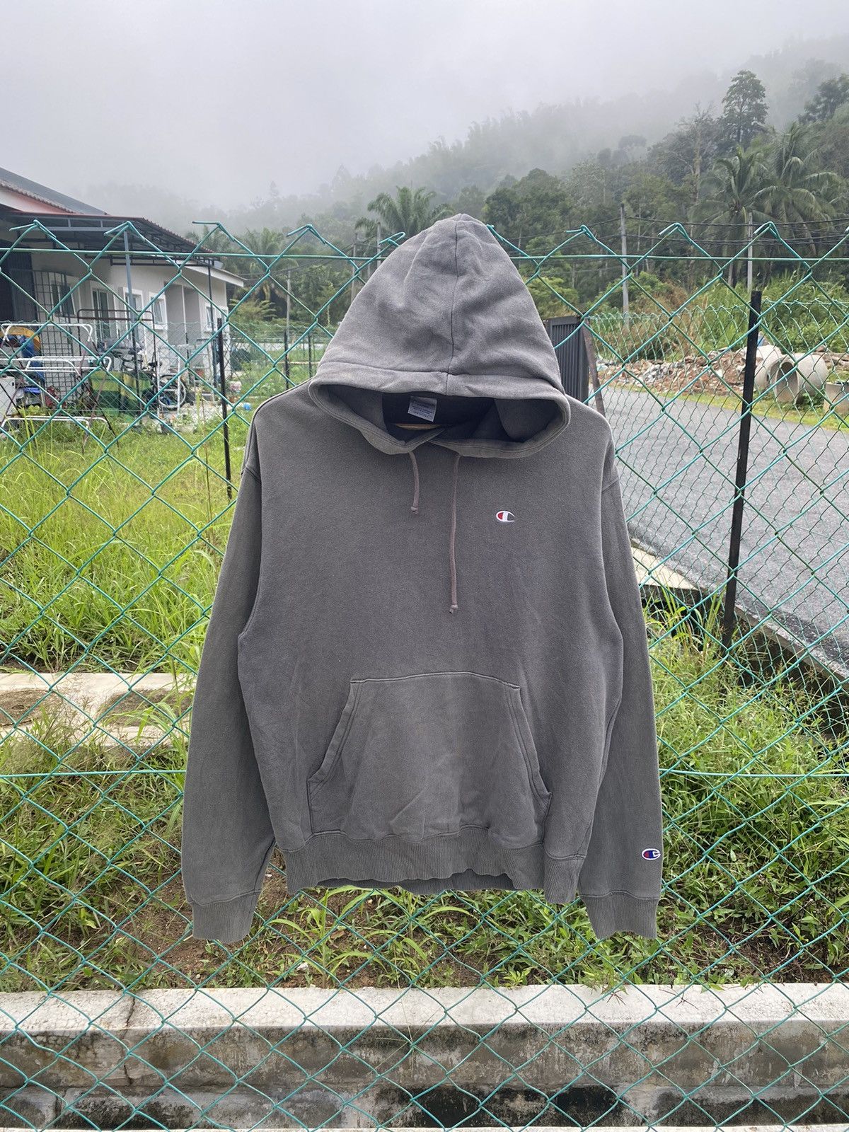 Champion × Vintage Vintage Champion Sun Faded Hoodies Size US L / EU 52-54 / 3 - 1 Thumbnail