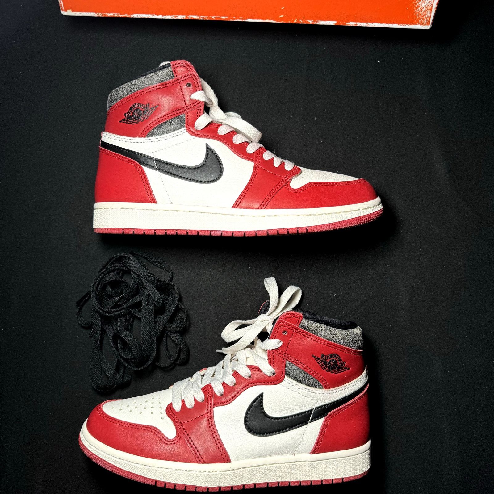 Jordan Brand × Nike Nike Air Jordan 1 Retro High OG Chicago Lost & Found 2022 Size US 6.5 / EU 39-40 - 3 Thumbnail