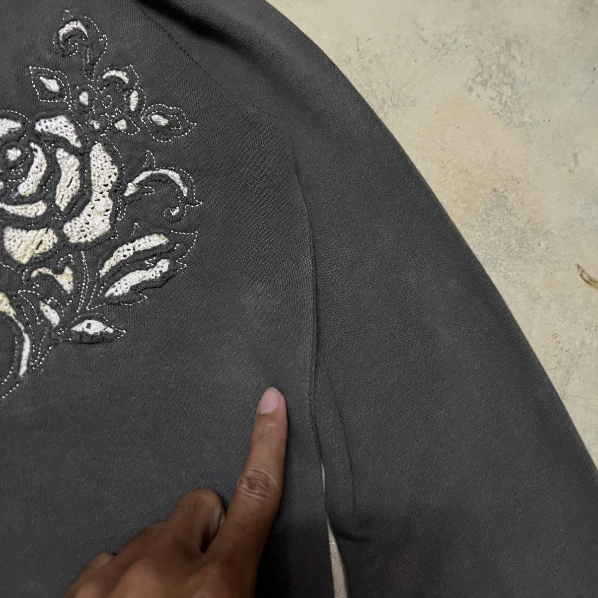 Japanese Brand Japanese Brand Rose Embroidery Sweater Size US M / EU 48-50 / 2 - 6 Thumbnail