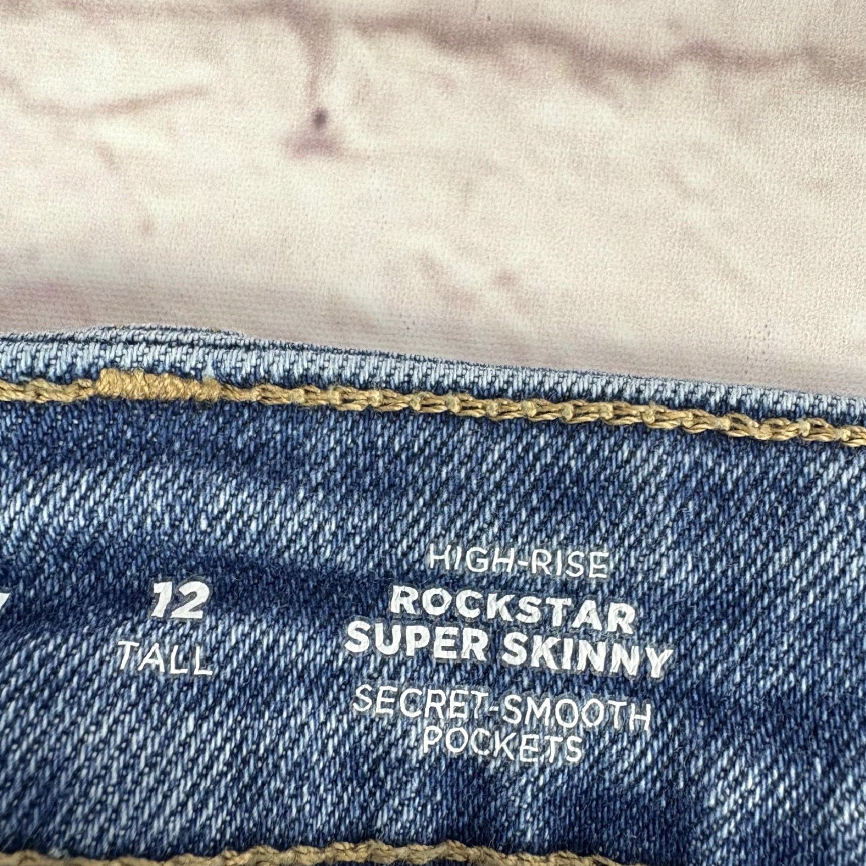 Old Navy Old Navy Rockstar Jeans Womens 12 Tall High Rise Super Skinny 30x30 Distressed Size 34" / US 12 / IT 48 - 5 Thumbnail
