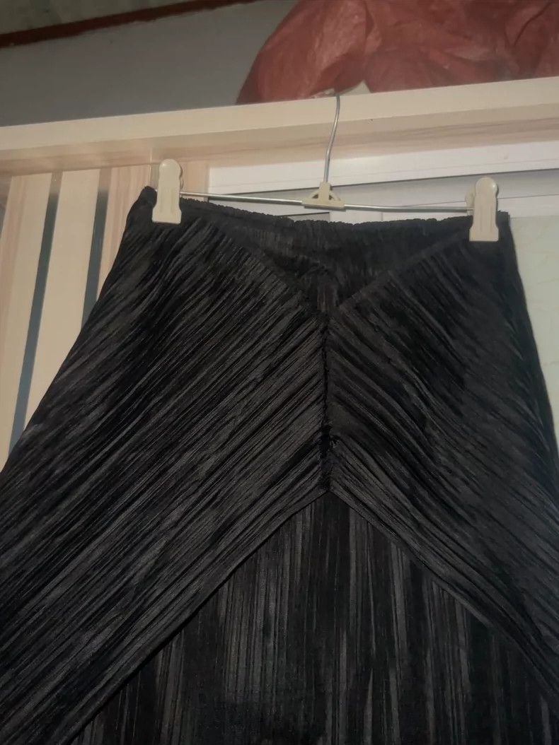 Issey Miyake Issey Miyake size:3 Black pleated skirt Size 42" / US 20 - 4 Thumbnail