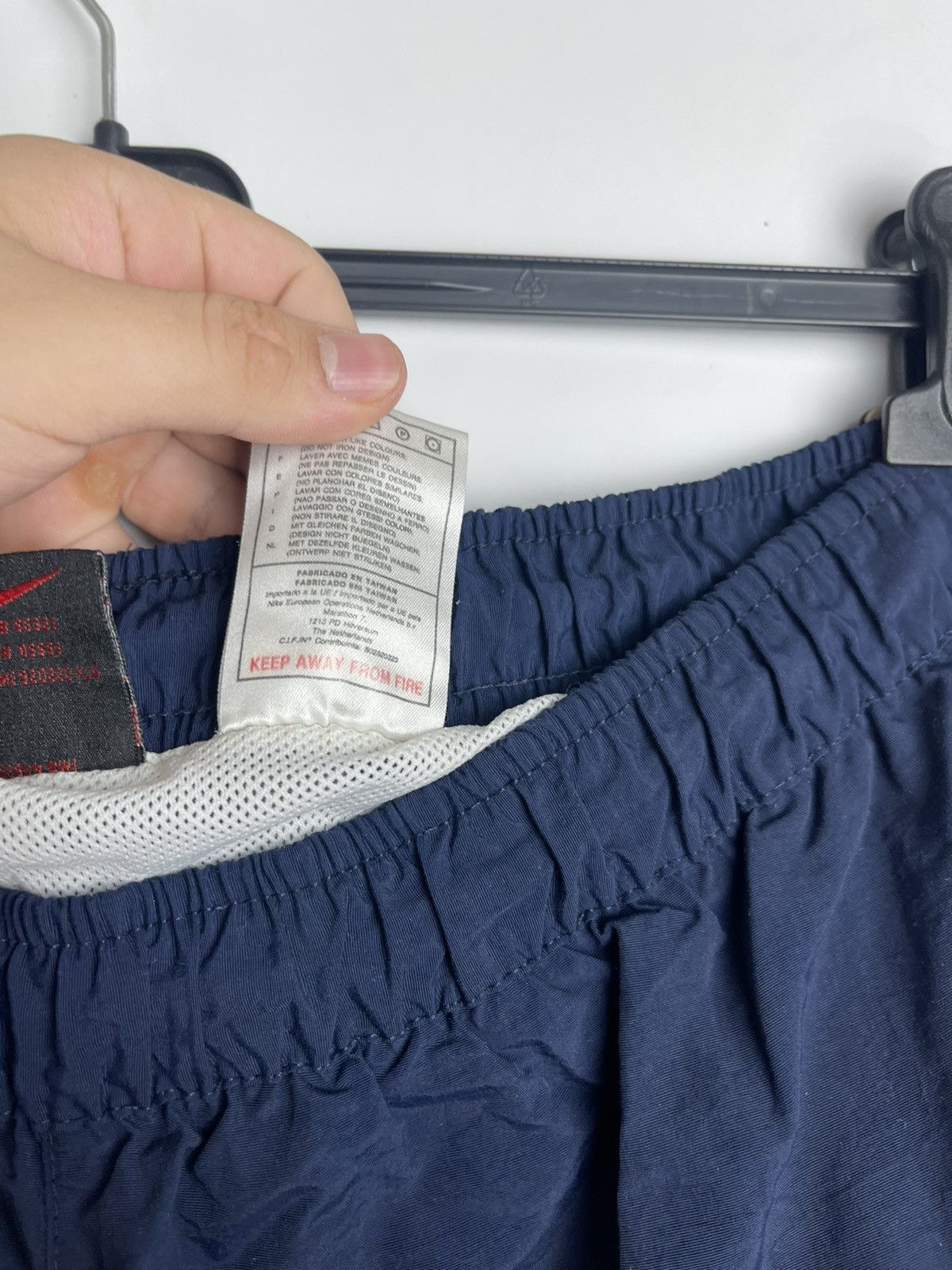 Nike × Vintage Vintage Nike Nylon Shorts Size L-XL Y2K Swoosh Size US 35 - 5 Thumbnail