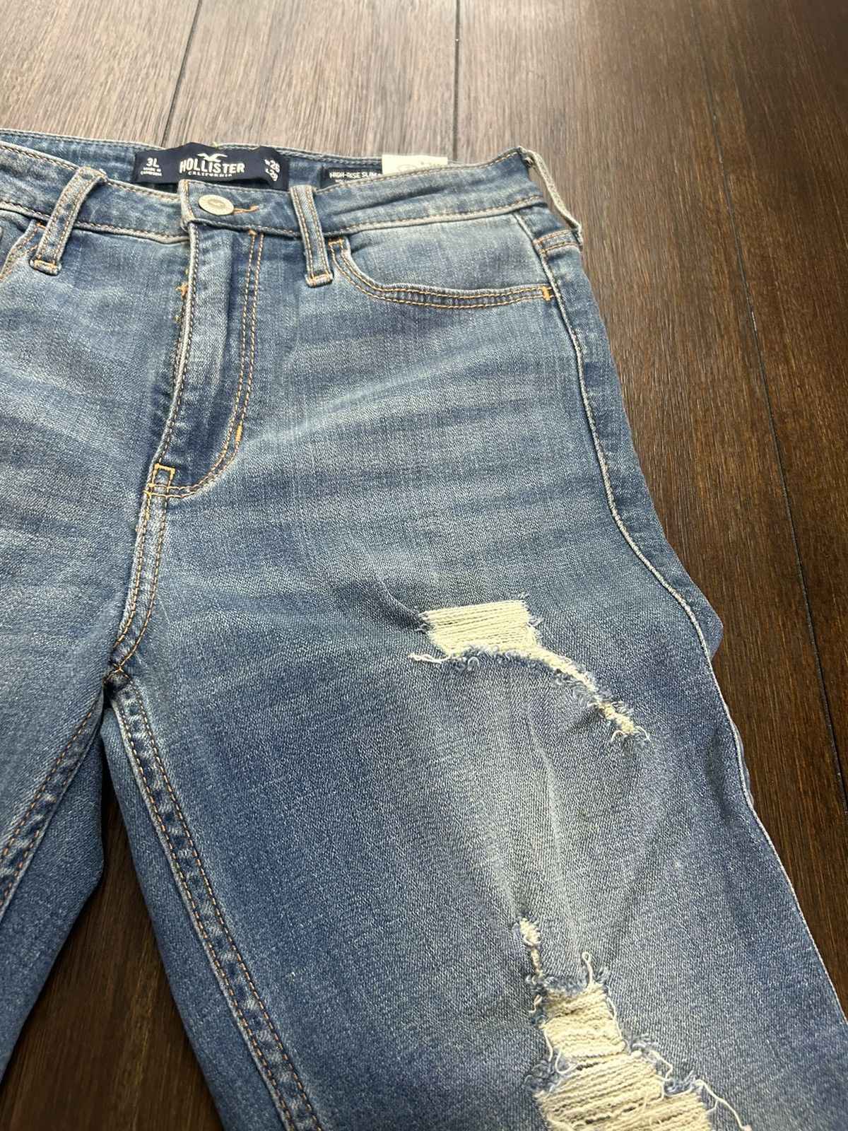 Hollister Hollister Jeans 3L Distressed High-Rise slim straight jeans Size 26" / US 2 / IT 38 - 6 Thumbnail