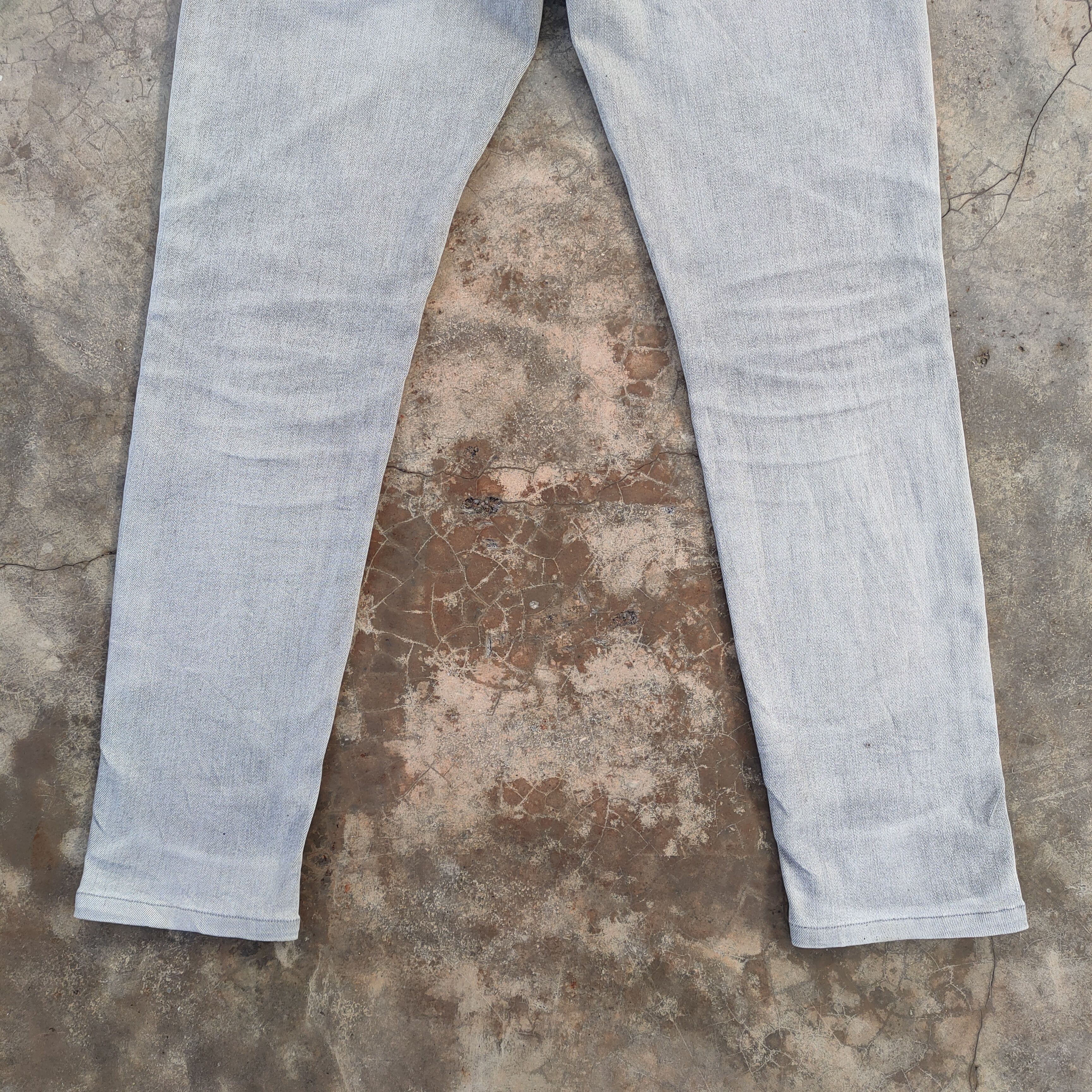 Japanese Brand Vintage skinny japanese faded jean denim pants Size US 33 - 12 Thumbnail