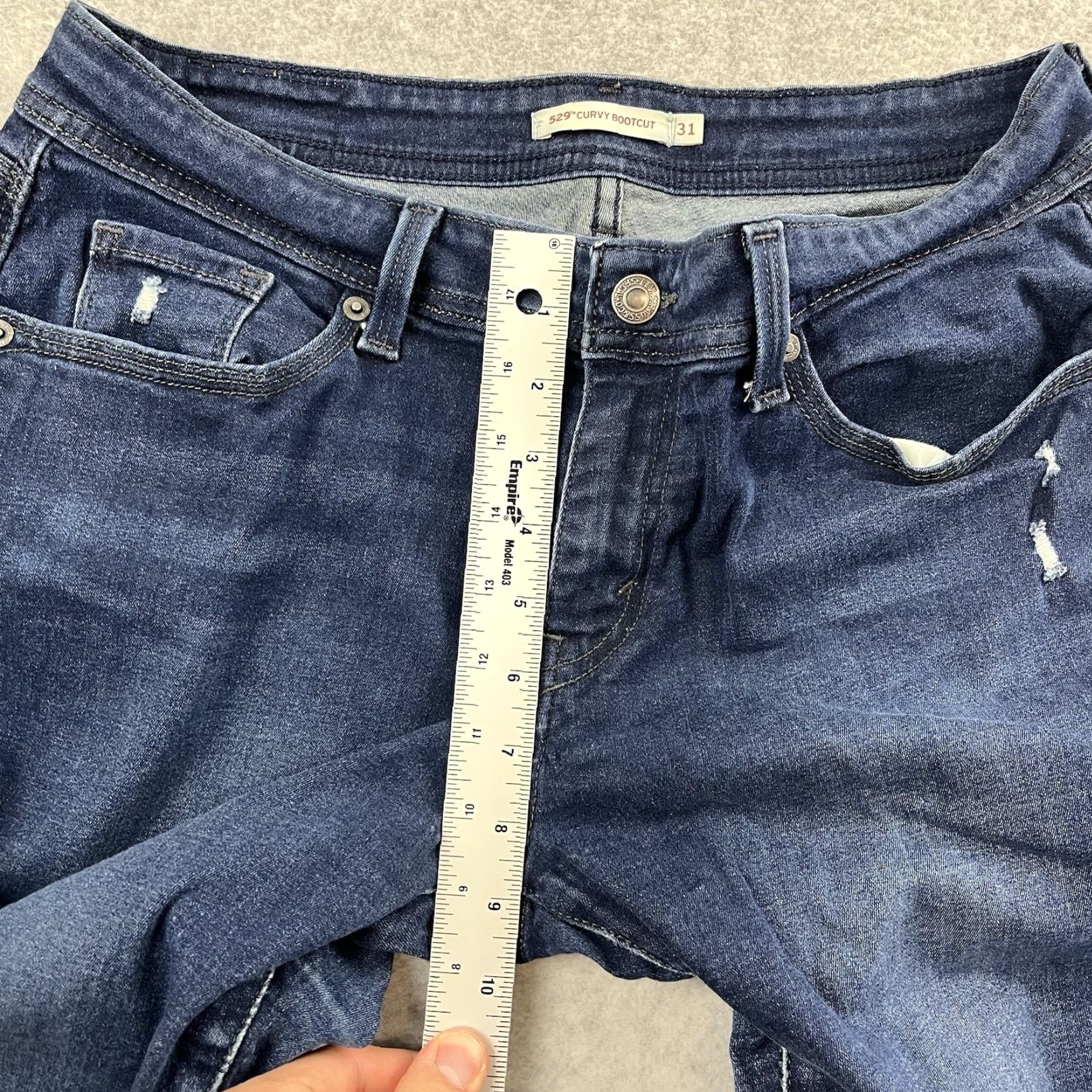 Levi's VINTAGE? No. Levi's 529 Curvy Boot Cut Jeans Dark Wash 31 x 31 Size 12M Women’s Denim 5-Pocket Size 34" / US 12 / IT 48 - 7 Thumbnail