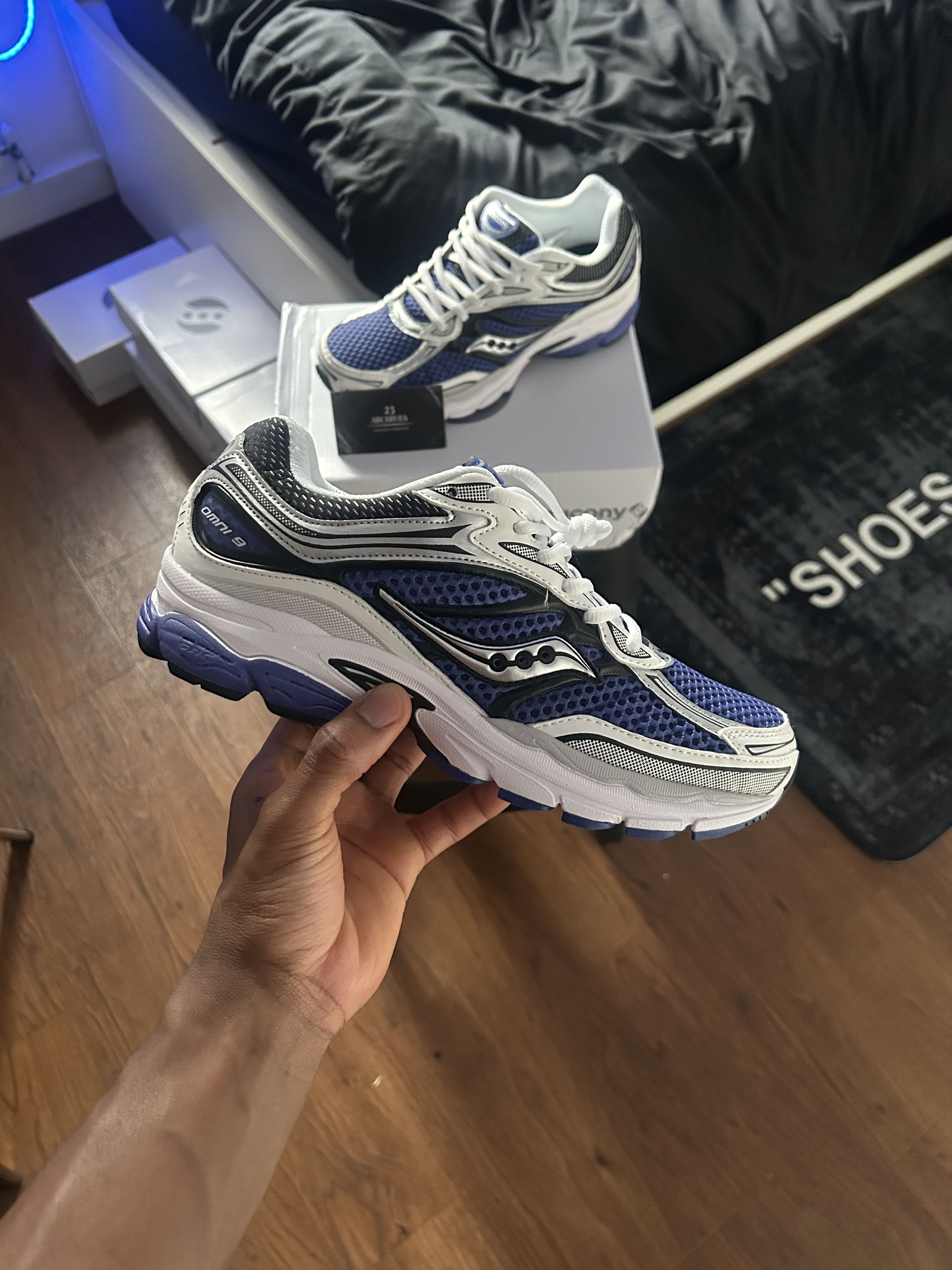 Saucony Saucony Omni Grid 9 - Gravel Caviar Size US 8.5 / EU 41-42 - 1 Thumbnail