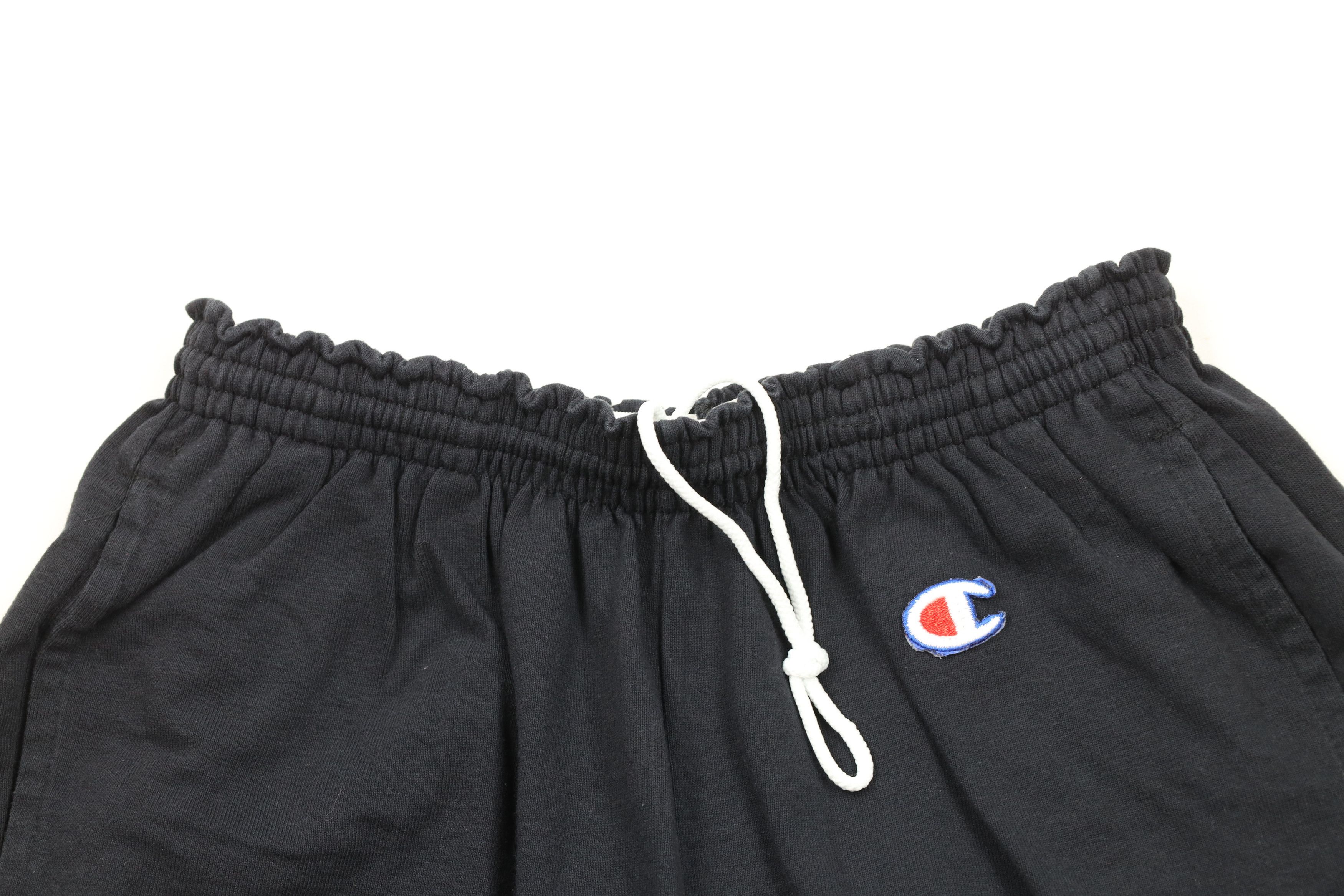 Champion × Vintage Vintage 90s Champion Above Knee Heavyweight Shorts Black Size US 36 / EU 52 - 2 Thumbnail