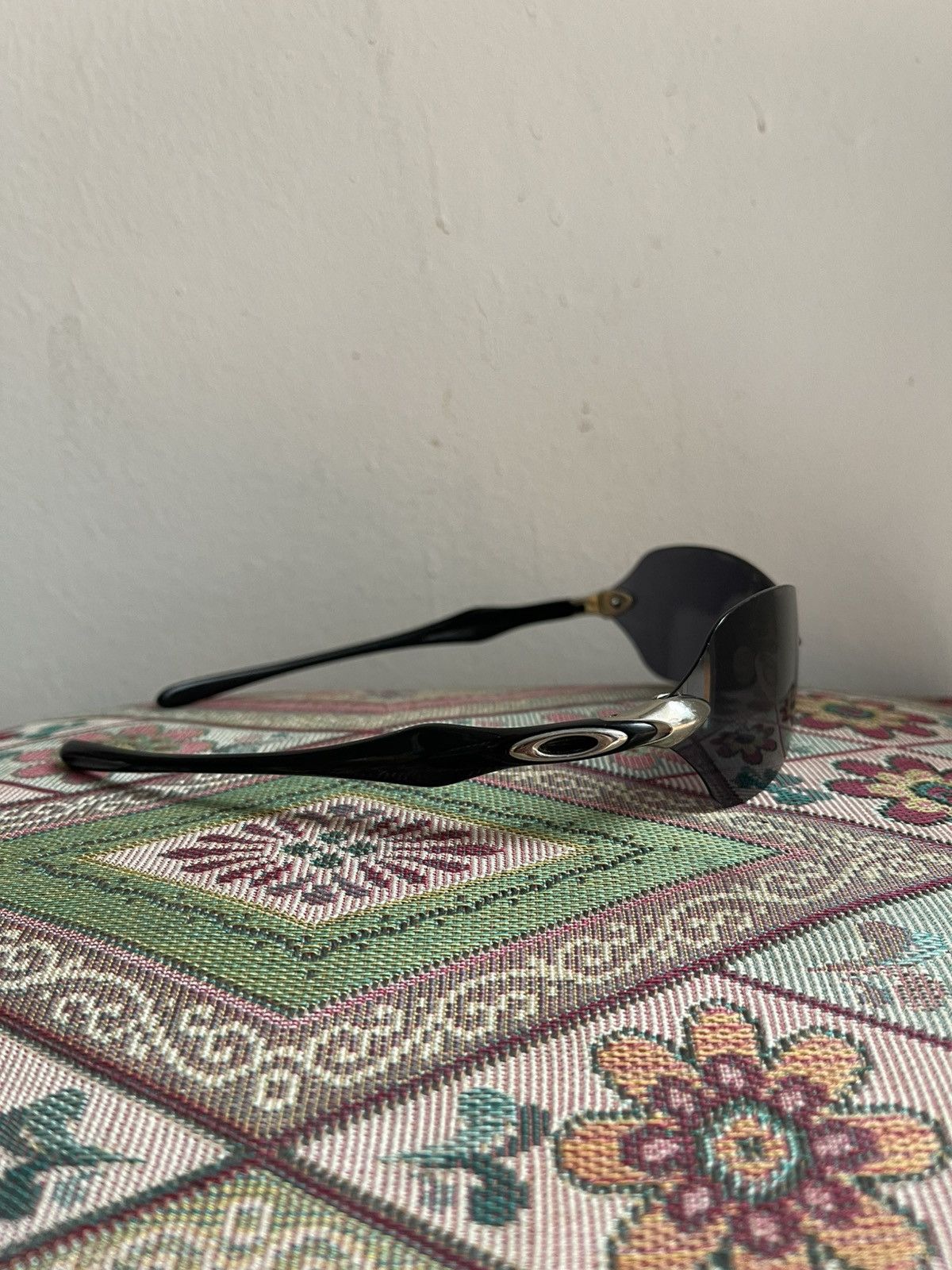 Oakley Vintage Oakley Dartboard Rimless Shield Sunglasses 2000 y2k Size ONE SIZE - 2 Thumbnail