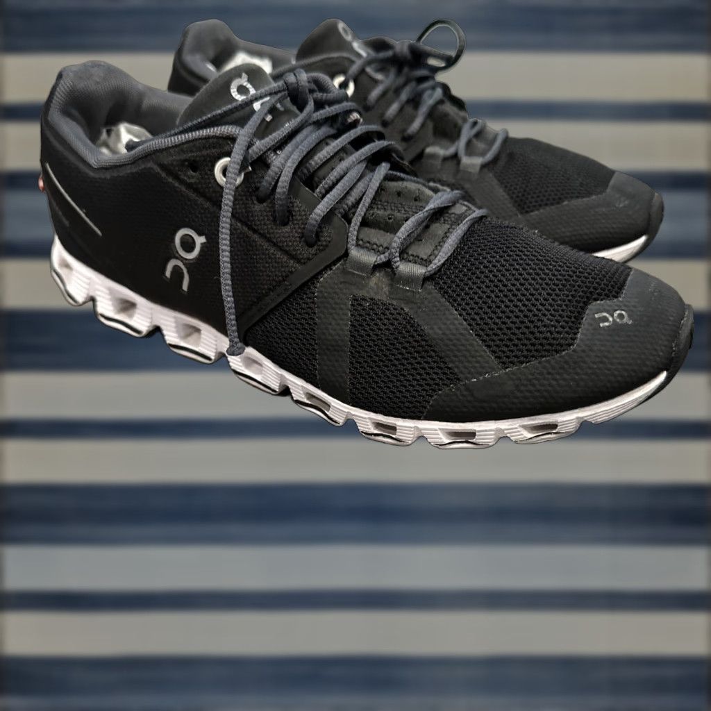 Vintage On Cloud 5 Sneaker Women's US 7.5 Black Athletic Running Shoes Womens Size US 7.5 / IT 37.5 - 1 Thumbnail