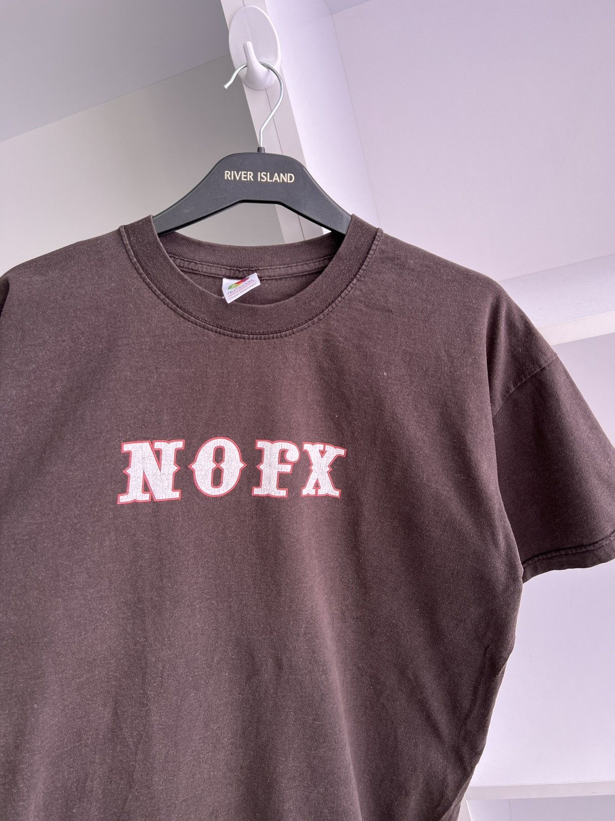 Band Tees × Vintage Vintage Nofx Logo Brown T-shirt Size US L / EU 52-54 / 3 - 7 Thumbnail