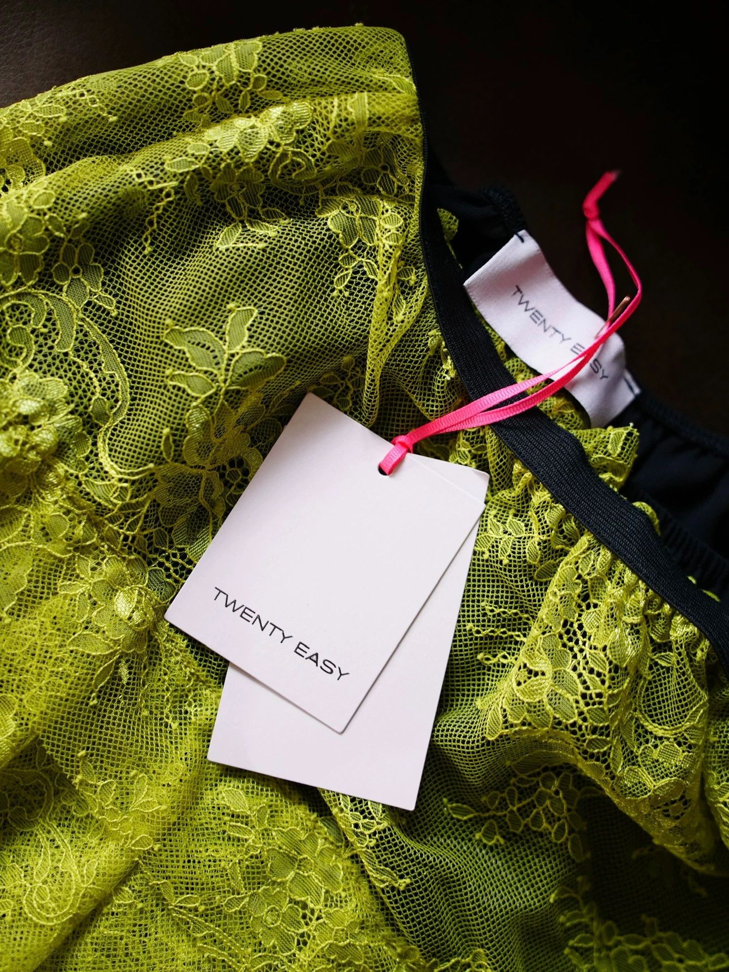 Niche Niche Italian Yellow Lace Skirt with Removable Slip NWT Size 28" / US 6 / IT 42 - 6 Thumbnail