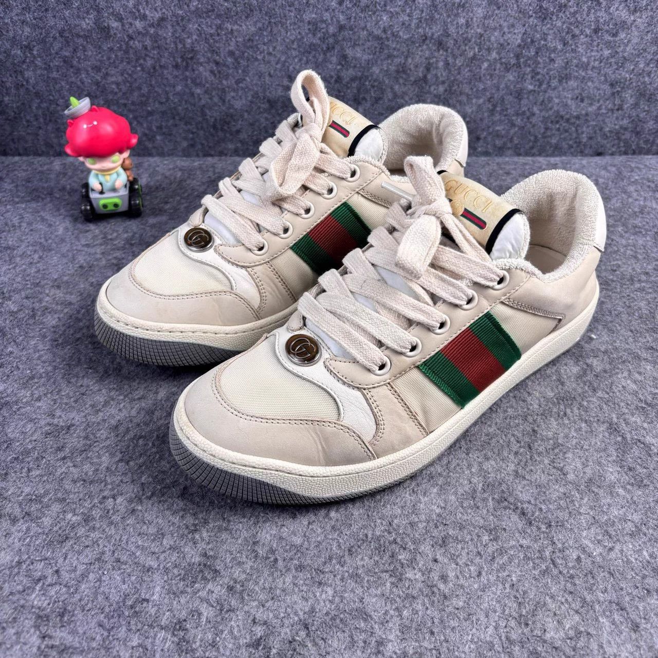 Gucci GUCCI Cream Stripe Sneakers 36.5 95 New Size US 5.5 / IT 35.5 - 1 Thumbnail