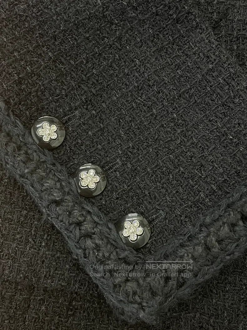 Chanel Chanel 23K black diamond button four-pocket jacket Size XS / US 0-2 / IT 36-38 - 2 Thumbnail