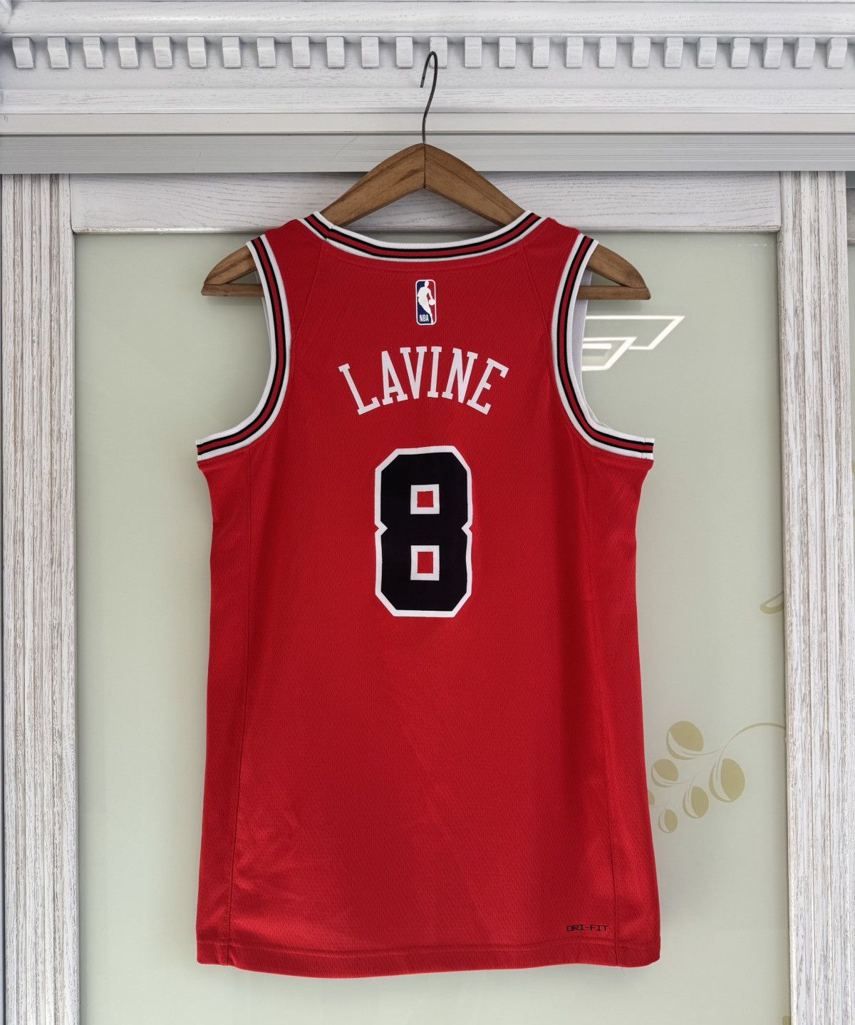 Nike Lavine #8 Chicago Bulls Basketball Jersey NBA Shirt Kit Size US S / EU 44-46 / 1 - 1 Thumbnail