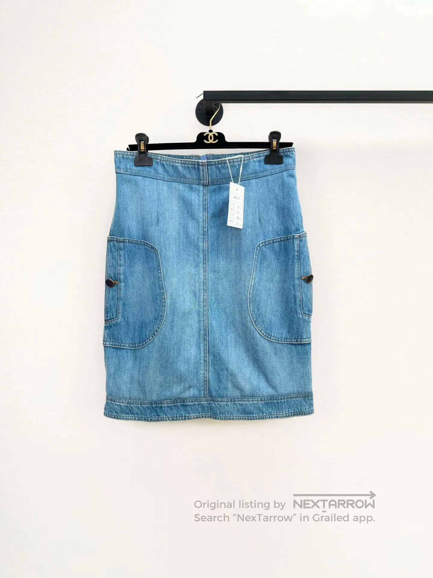 Chanel Chanel Denim Skirt Size 38 for Sale. Size US 38 / EU 54 - 1 Thumbnail