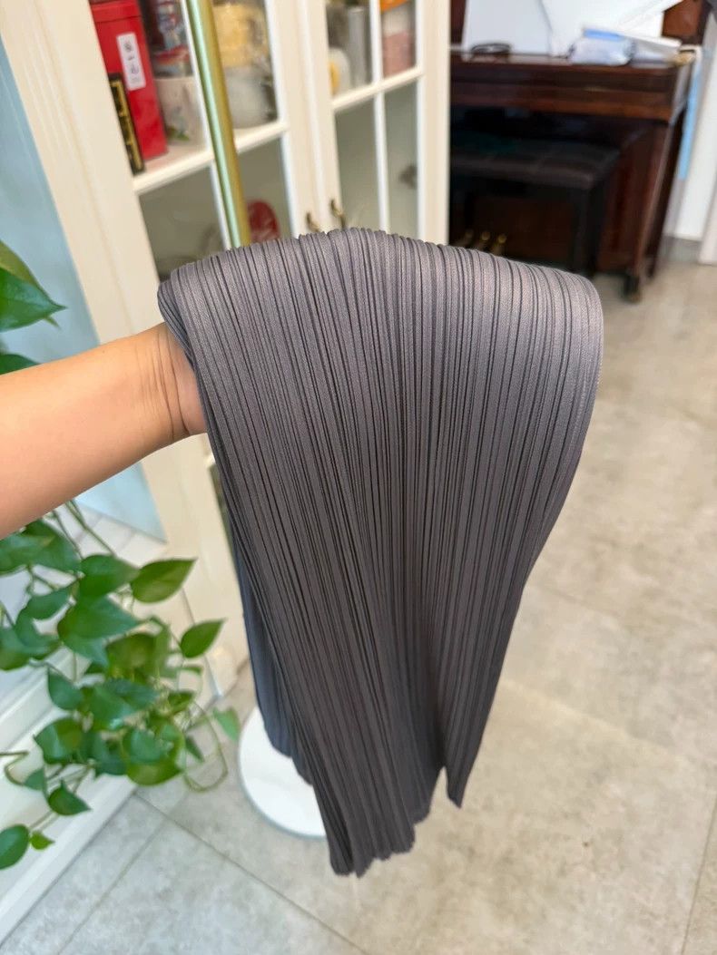 Issey Miyake Issey Miyake size:3 Grey pleated straight-leg pants Size 31" - 5 Thumbnail