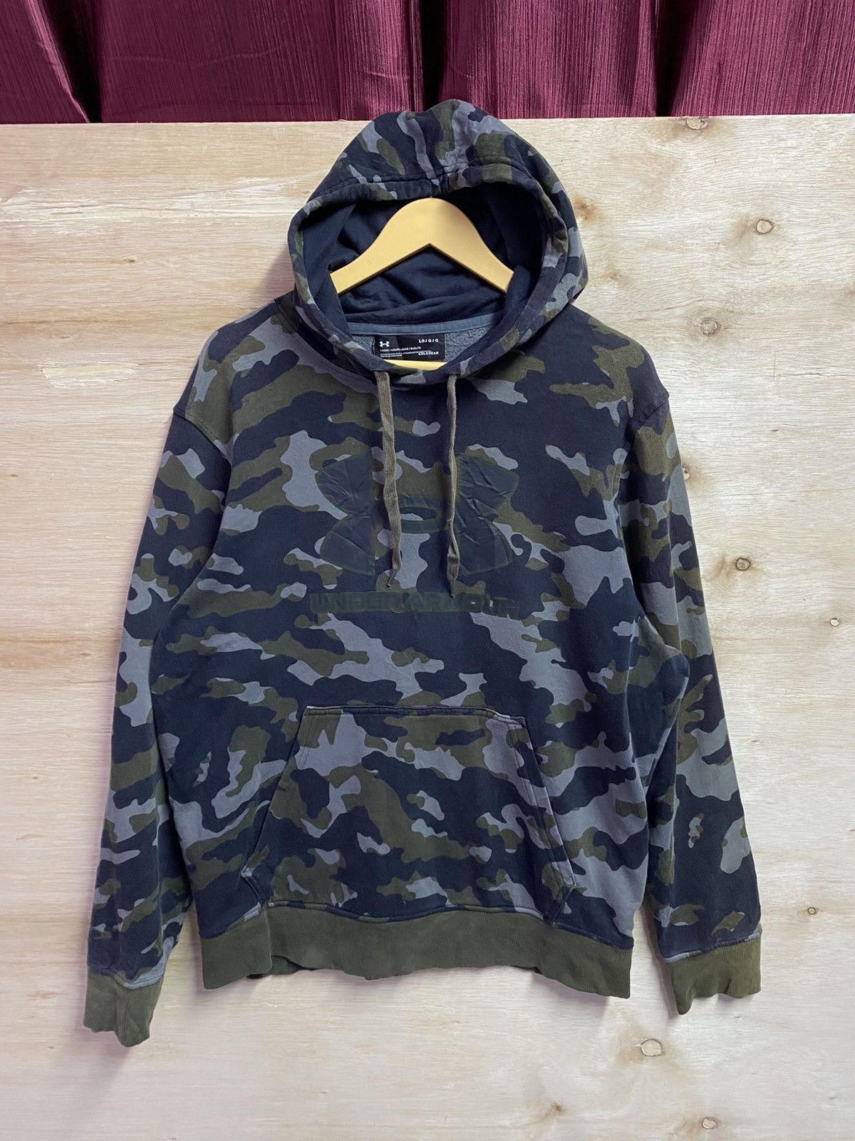Under Armour Under Armour men's camo hoodie. Size US XL / EU 56 / 4 - 1 Thumbnail