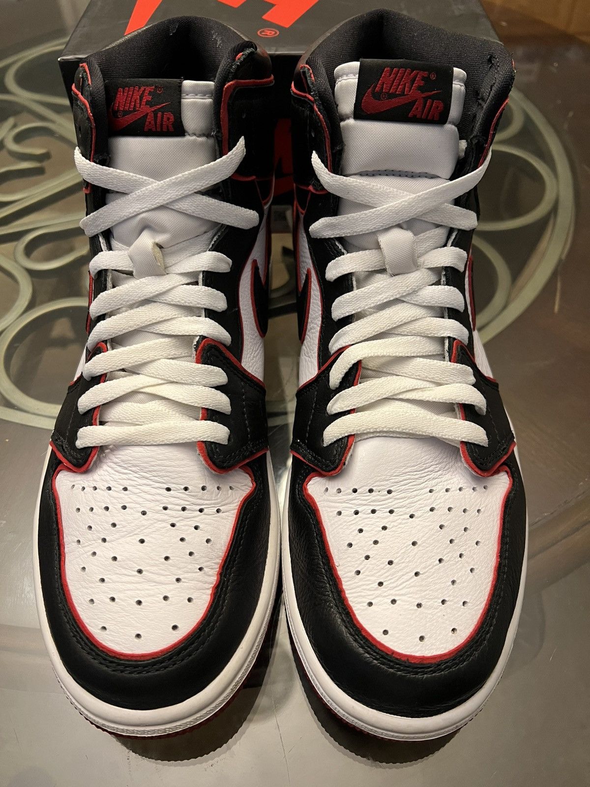 Jordan Brand Jordan 1 Retro High “Bloodline” 2019 Size US 11 / EU 44 - 3 Thumbnail