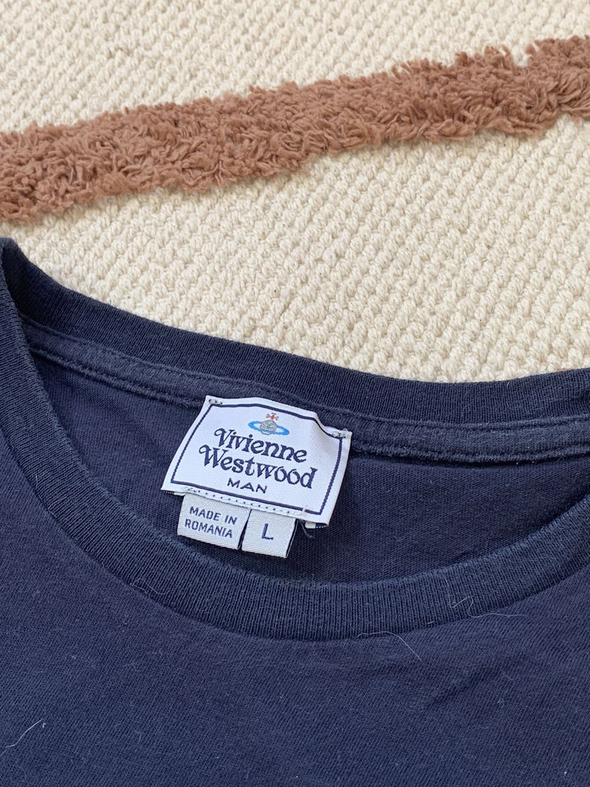 Vivienne Westwood VINTAGE VIVIENNE WESTWOOD MINI LOGO TEE SHIRT Size US L / EU 52-54 / 3 - 3 Thumbnail