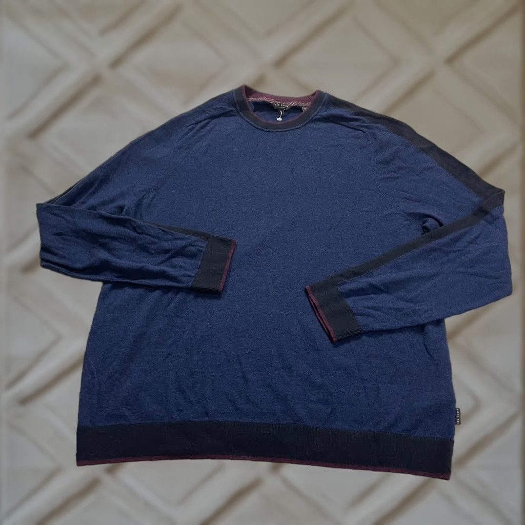Ted Baker Ted Baker Sweater Mens Large Navy Blue Crew Neck Wool Raglan Sleeve Knit Pullover Regular Fit Accessories Logo Men Clothing Size US L / EU 52-54 / 3 - 1 Thumbnail