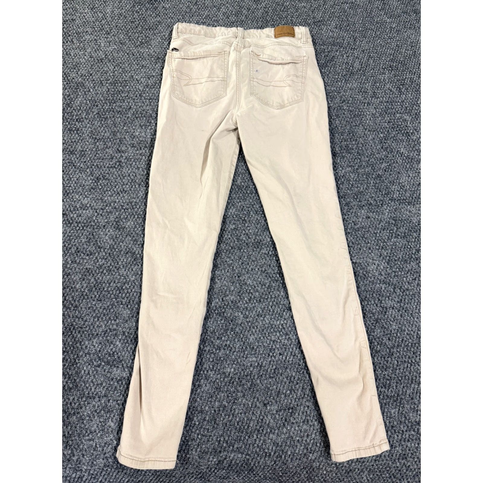 American Eagle Outfitters VINTAGE? No. American Eagle Outfitters Jegging Jeans Women 2 Beige Tan Cotton Denim Stretch Pockets 5-Pocket Distressed High Rise Inseam 28 in Size 26" / US 2 / IT 38 - 6 Thumbnail