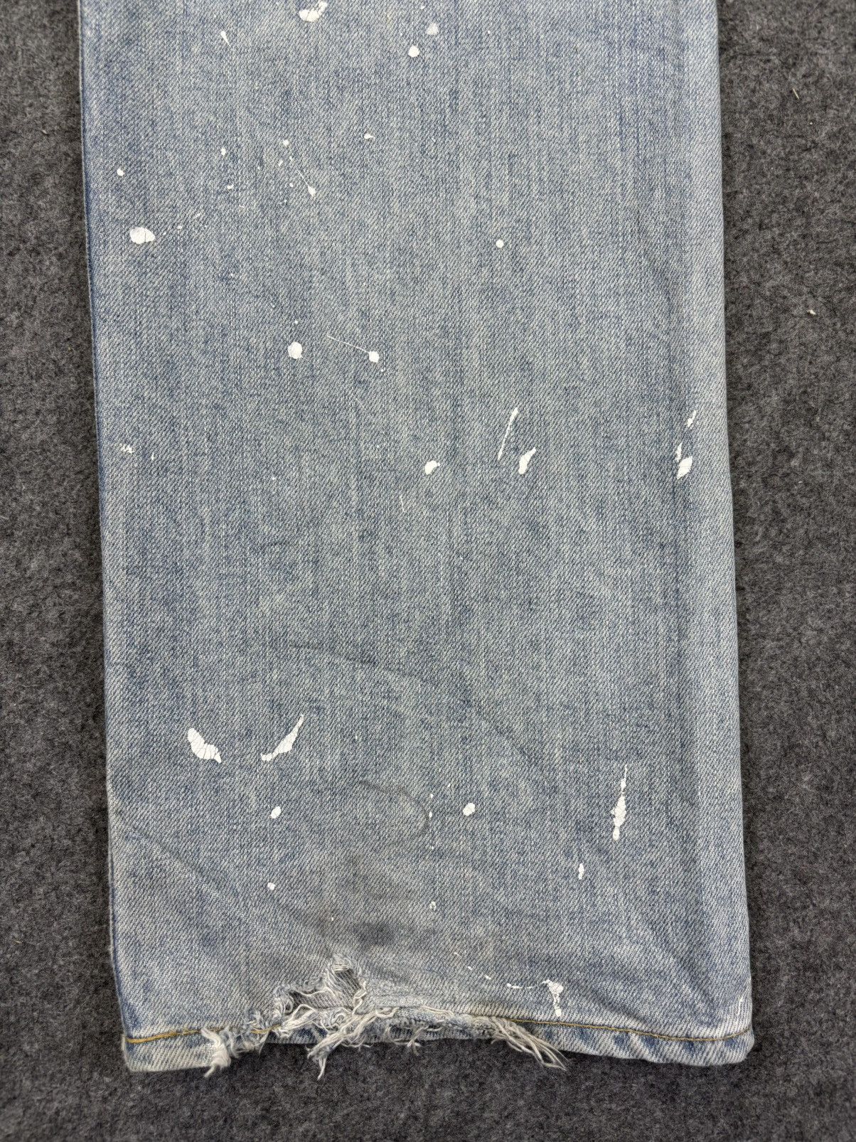 Takeo Kikuchi Takeo Kikuchi Painter Distressed Light Wash Denim F992 Size US 37 - 9 Thumbnail