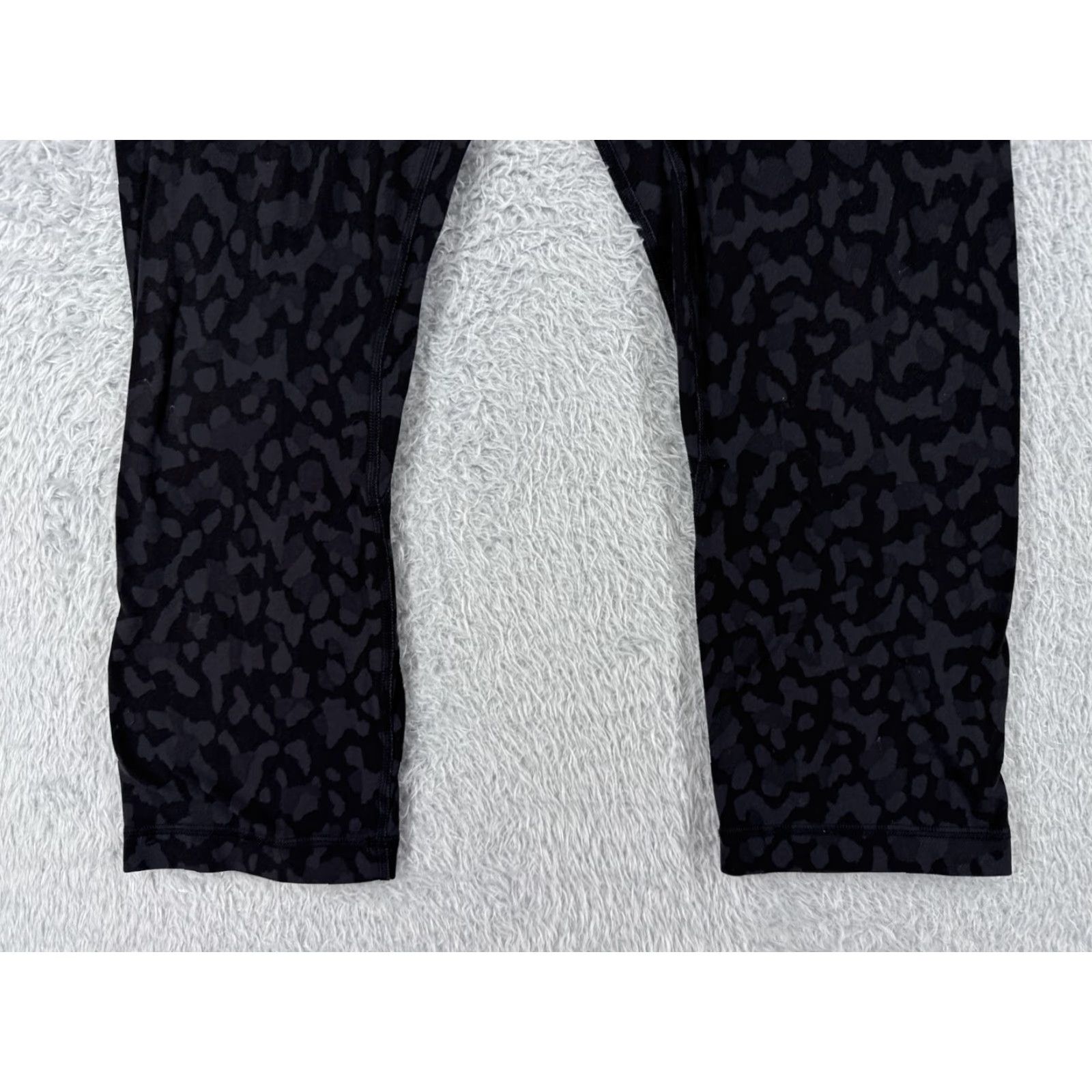 Lululemon Lululemon Align Pants Womens 10 Black Gray Camo Crop 21" Gym Yoga Casual W6AVIS Size 32" / US 10 / IT 46 - 2 Thumbnail