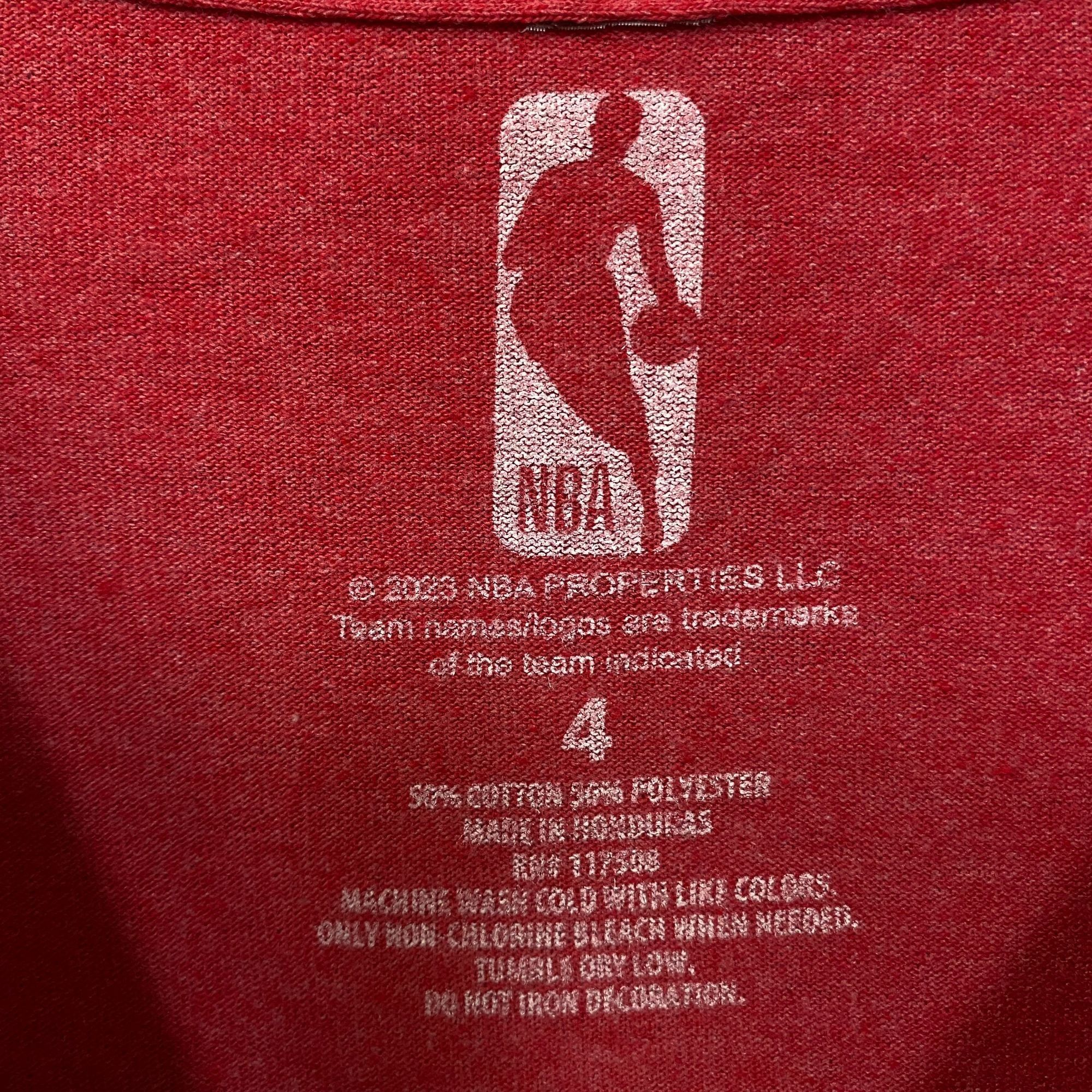 NBA NBA Chicago Bulls Vintage Style Graphic T-Shirt size 4 Size US XXL / EU 58 / 5 - 4 Thumbnail