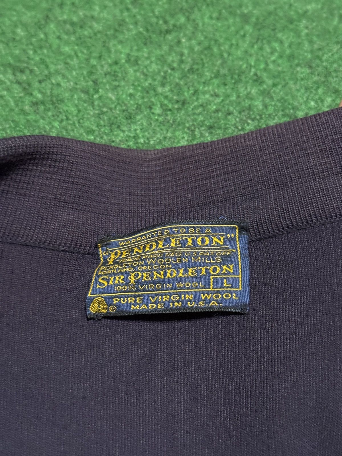 Pendleton Vintage 70s Pendleton Purple Wool Carigan Large Sweater Size US L / EU 52-54 / 3 - 2 Thumbnail