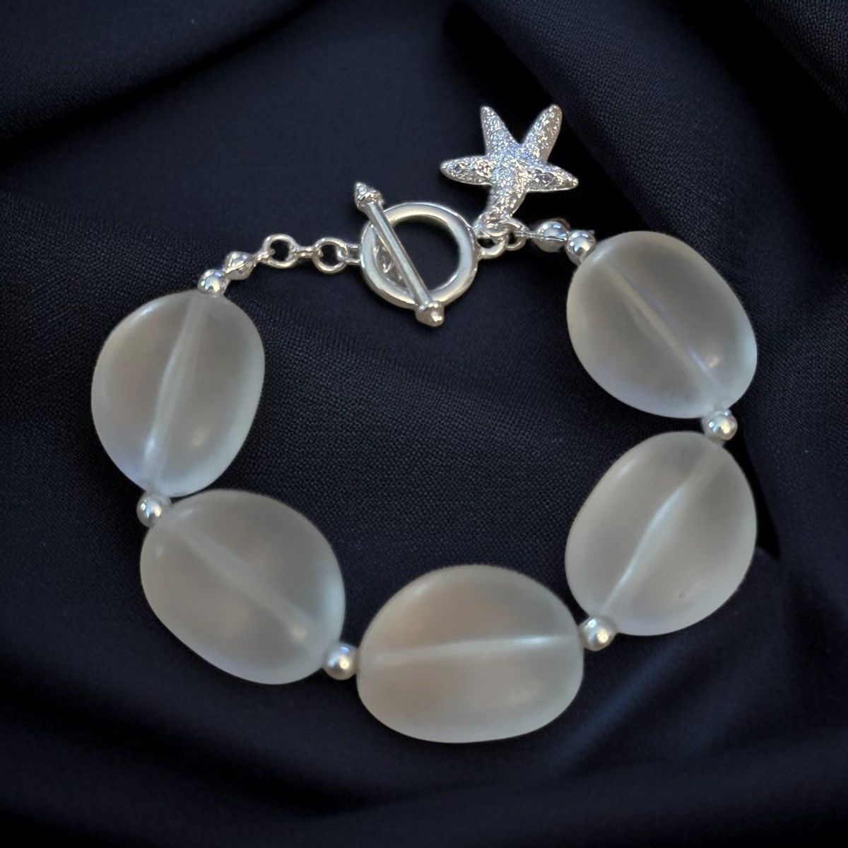 Other Chunky frosted light blue starfish charm bead bracelet Size ONE SIZE - 1 Thumbnail