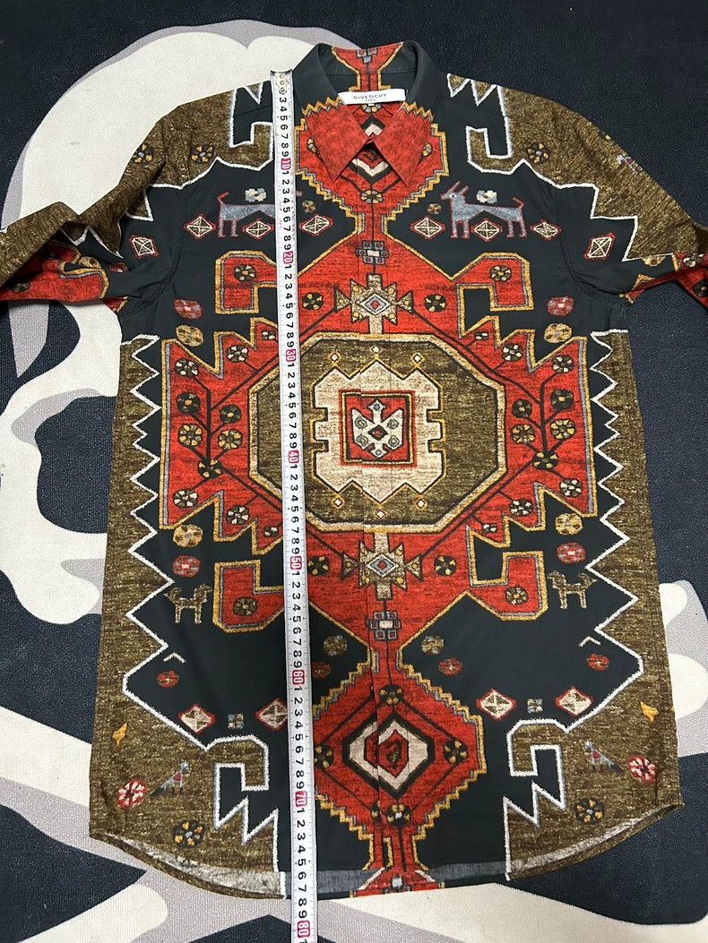 Givenchy Givenchy Shirt, runway style with classic retro totem patt Size US M / EU 48-50 / 2 - 4 Thumbnail