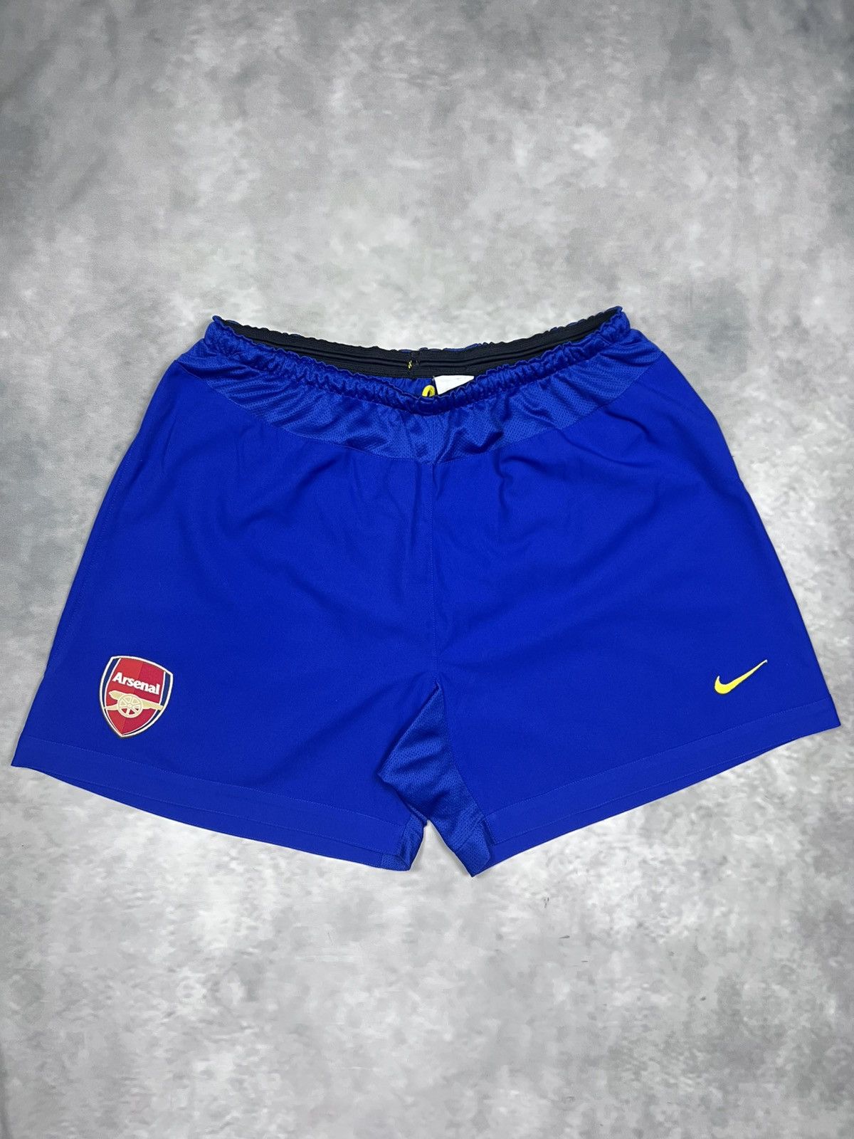 Nike Vtg Nike Arsenal FC 2011-12 Away Football Shorts Blue Size L Size US 33 - 3 Thumbnail