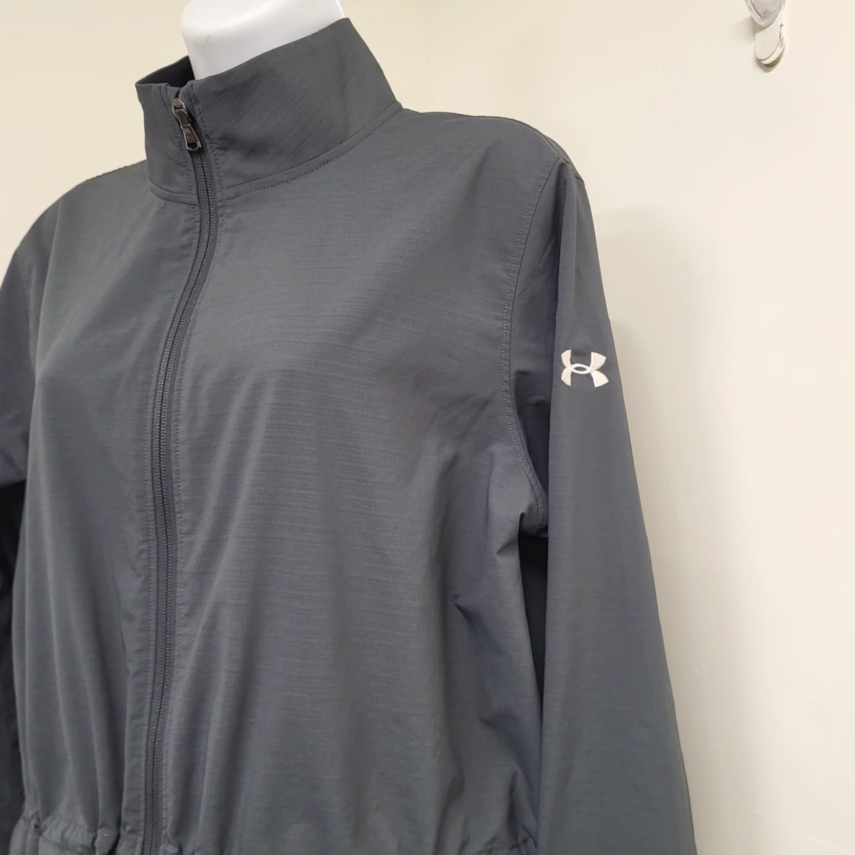 Under Armour Under Armour Storm Jacket Women's Medium Stealth Gray Windstrike Zip Storm Product Line Outdoor Athleisure Water Resistant Windproof Jacket Womens Size M / US 6-8 / IT 42-44 - 2 Thumbnail