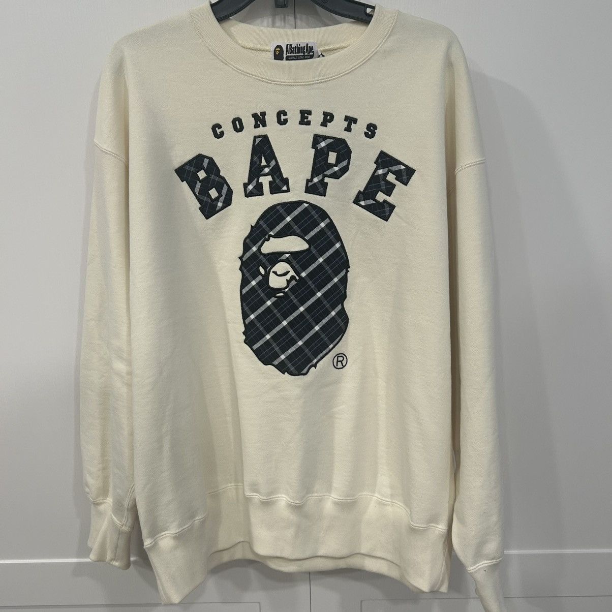 Bape Concepts x Bathing Ape Collegiate crewneck sweater size L Size US L / EU 52-54 / 3 - 2 Thumbnail