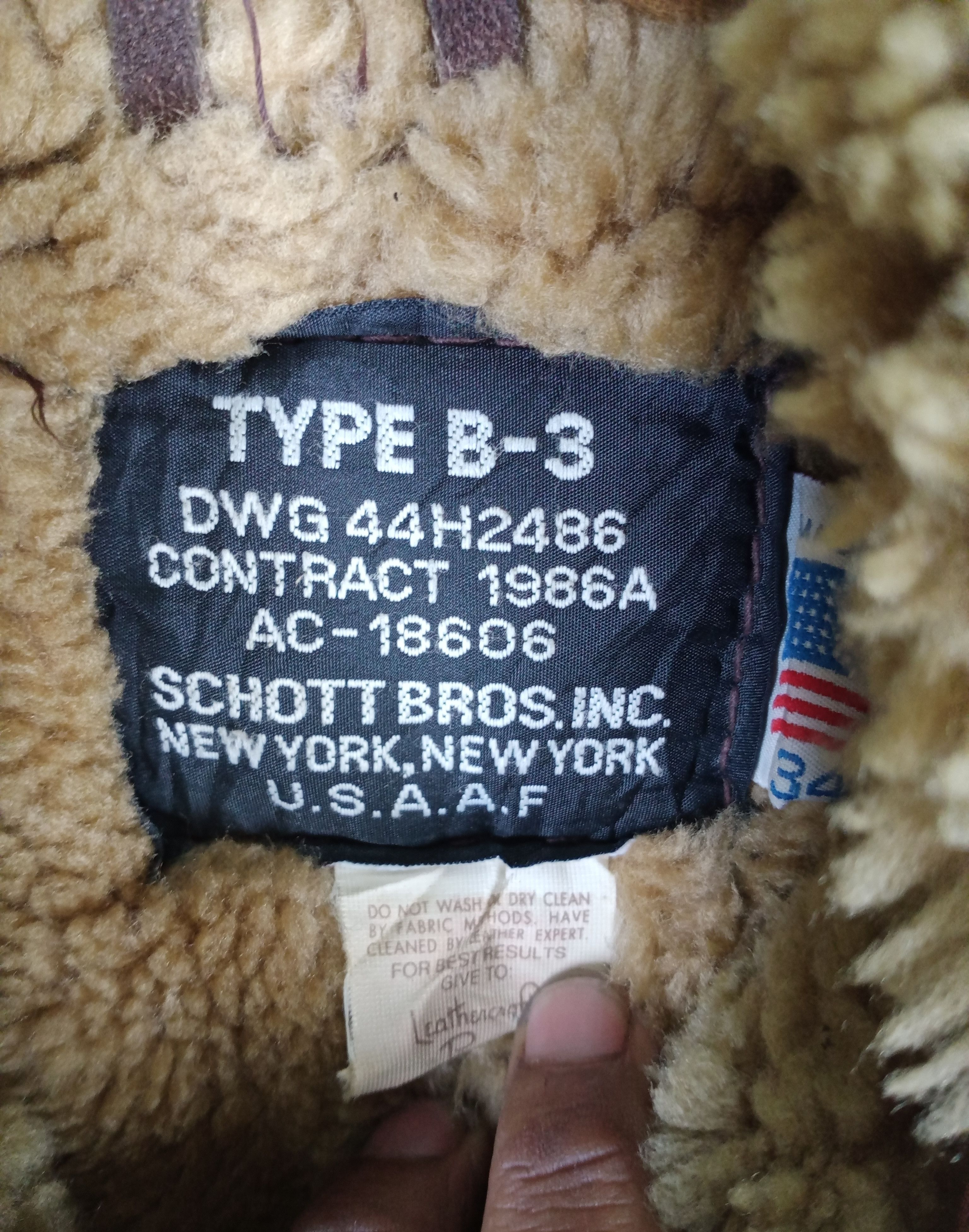 Schott Rare Vintage Schott B-3 Leather Shearling Fur Bomber Jacket Size US M / EU 48-50 / 2 - 4 Thumbnail