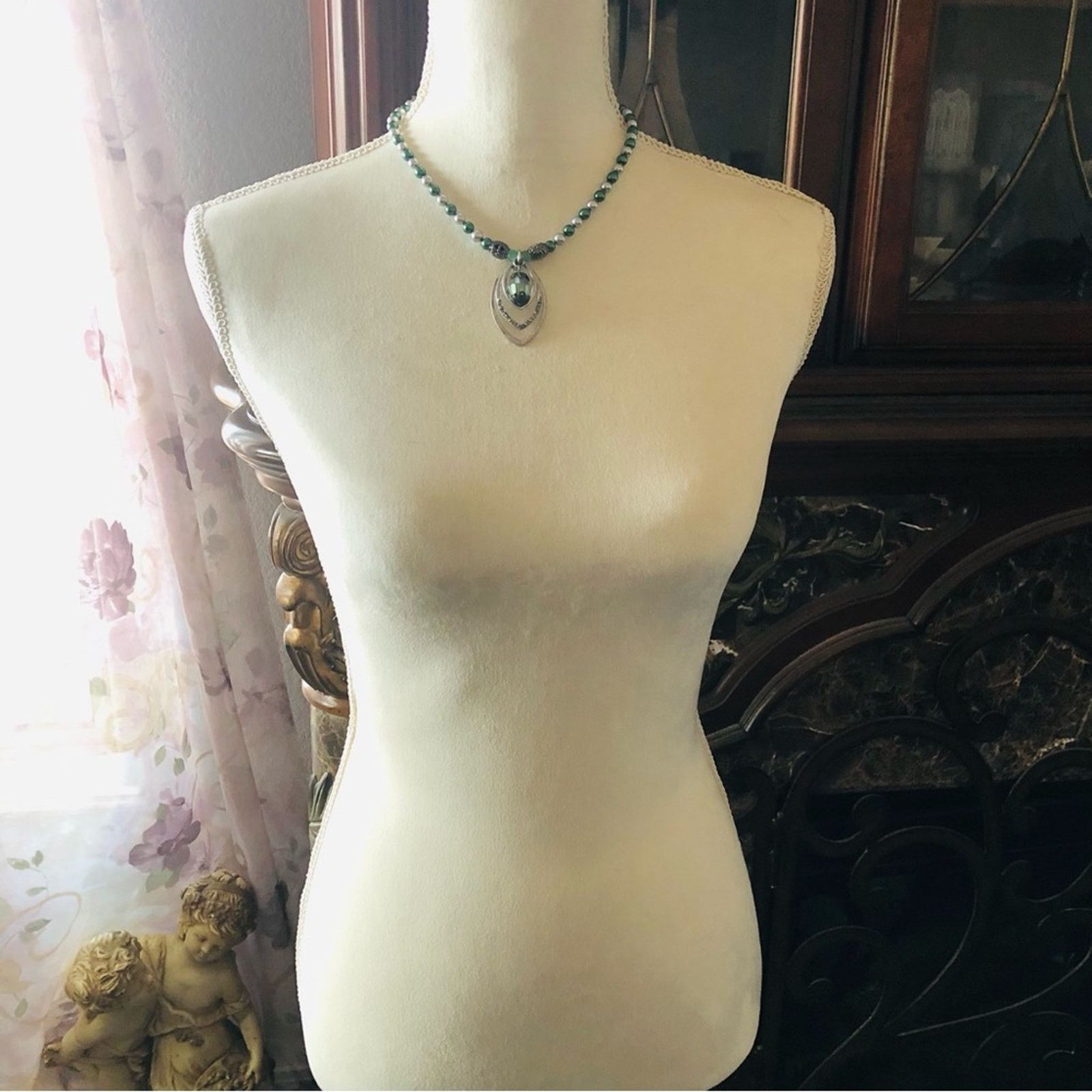 Handmade Handcrafted repurpose emerald & silver Pearl necklace Size ONE SIZE - 6 Thumbnail