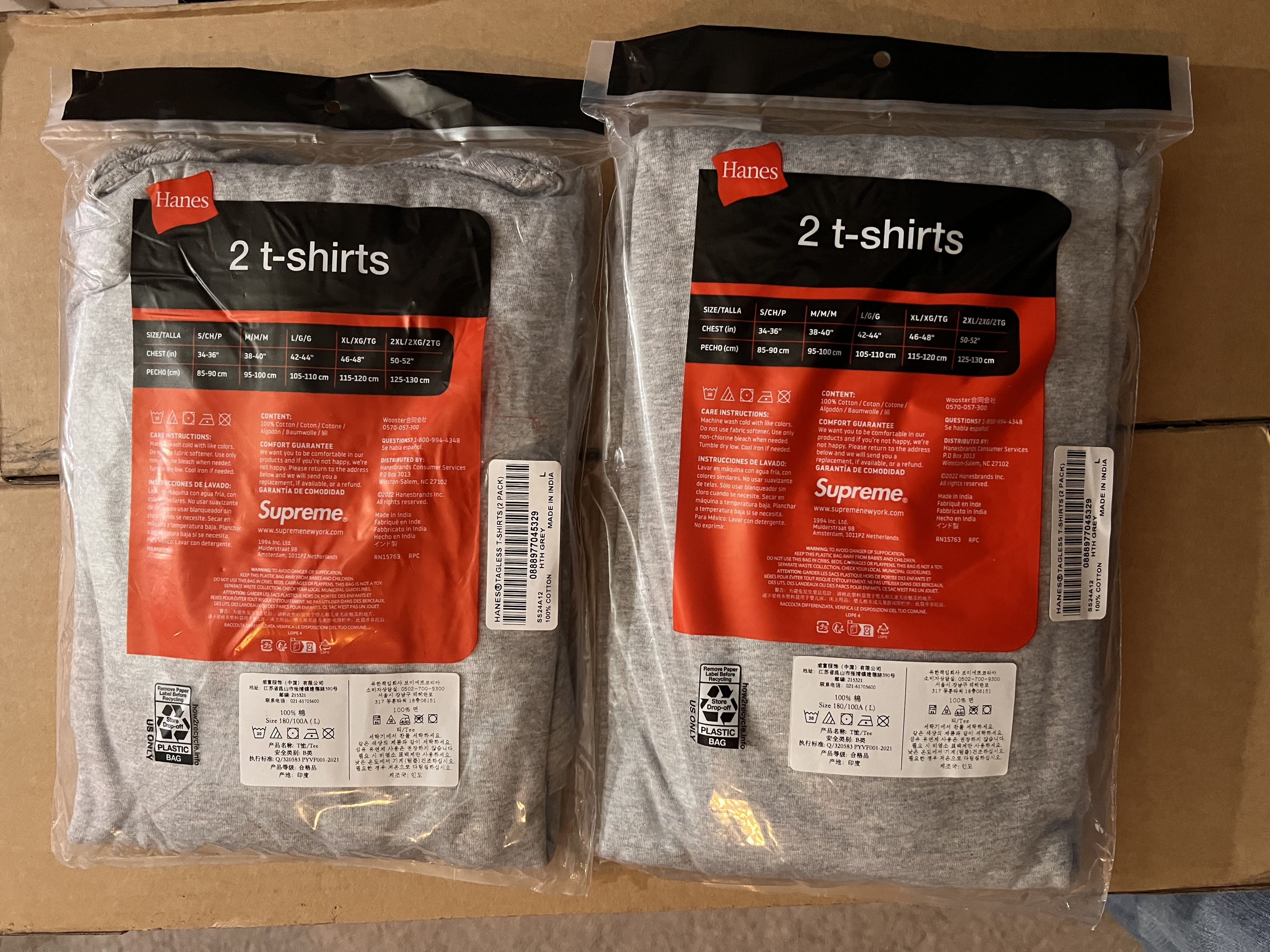 Supreme Large Hanes Tag Less Tees Size US L / EU 52-54 / 3 - 2 Thumbnail