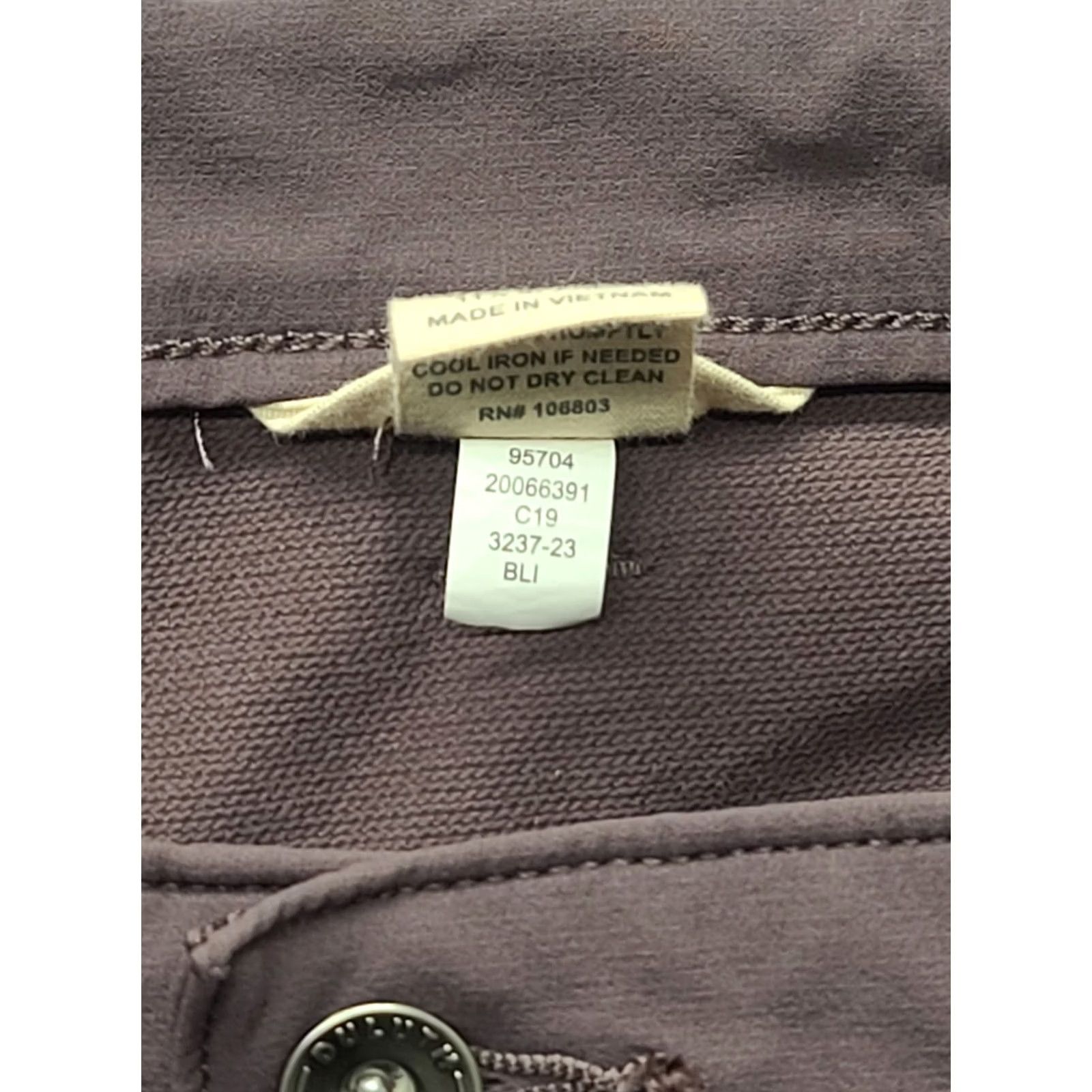 Vintage Duluth Trading Pants Womens 18x31 Flexpedition Regular Fit Bootcut Stretch Plum Size 40" / US 18 - 3 Thumbnail
