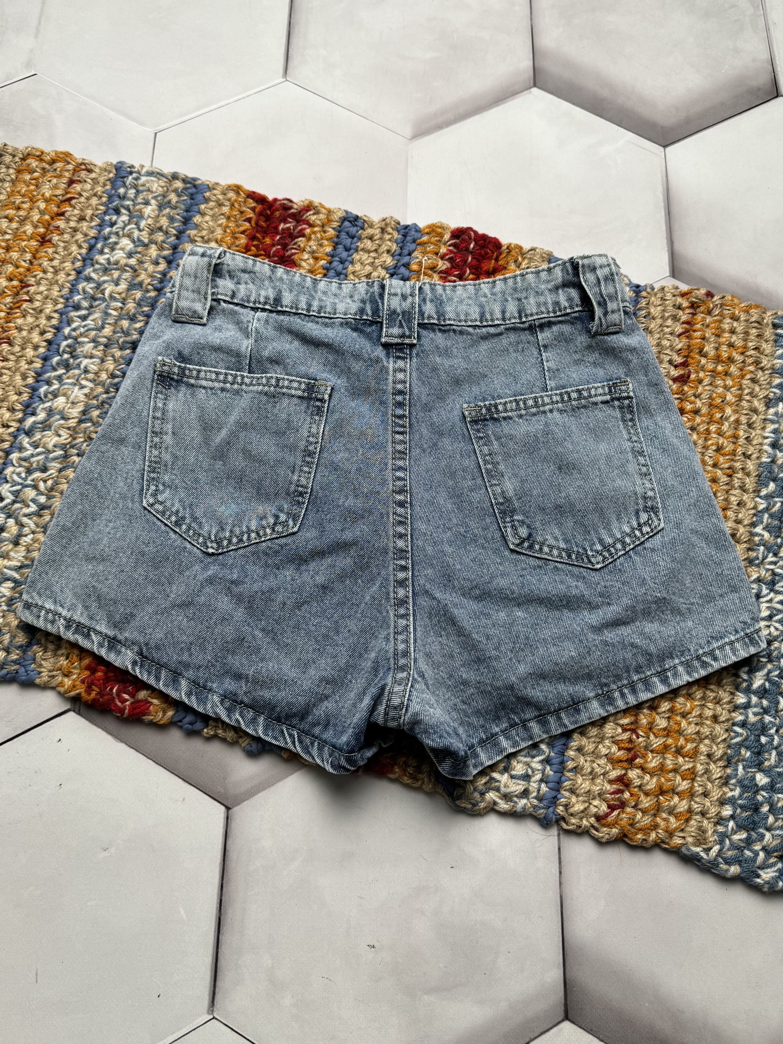 Vintage Vintage Denim Cargo Shorts Low Rise Y2K Womens Pockets (E4) Size 25" / US 0 / IT 36 - 4 Thumbnail