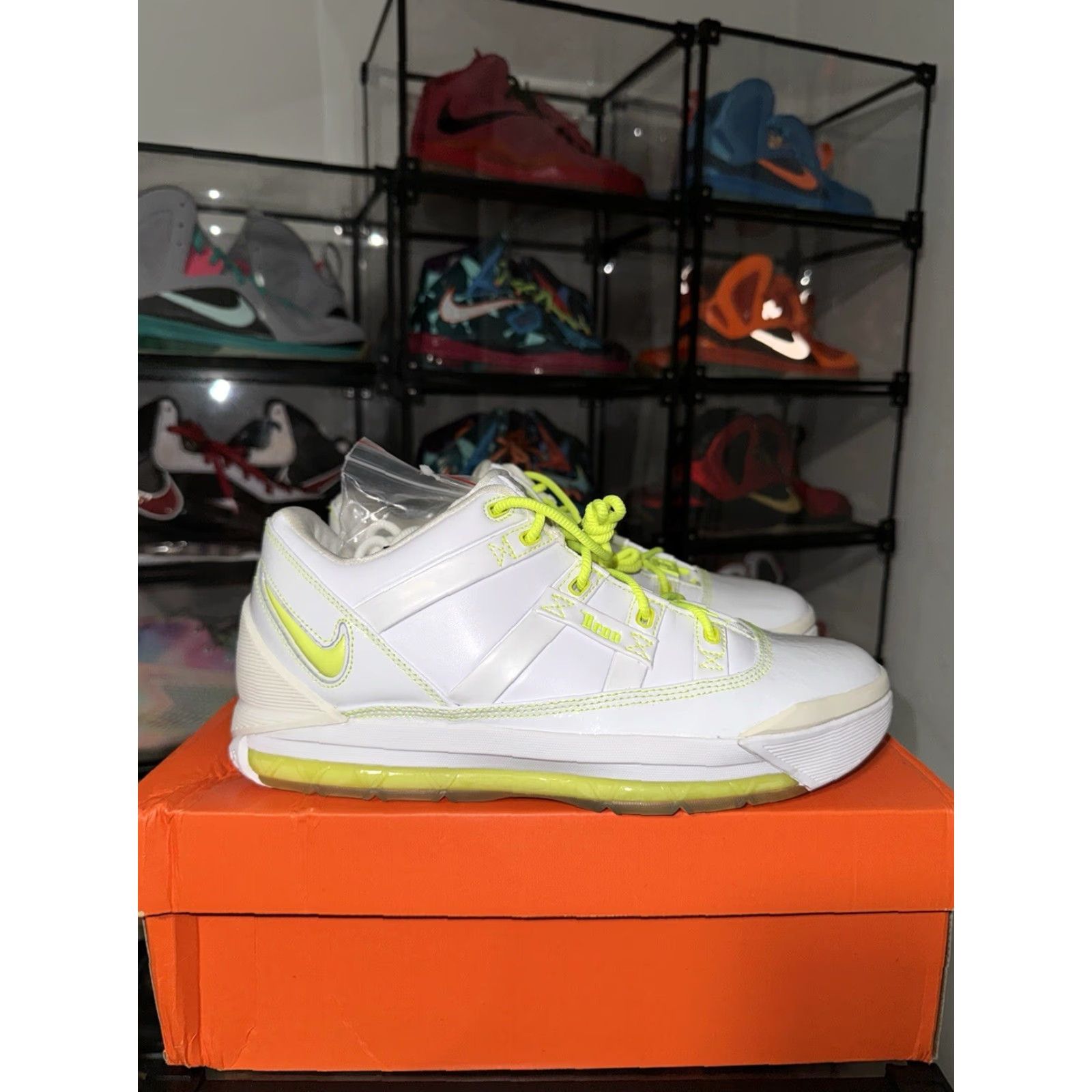 Nike Nike LeBron 3 Four Horsemen White Volt PE Promo Sample Sneaker 10.5 Mens RARE Size US 11 / EU 44 - 5 Thumbnail
