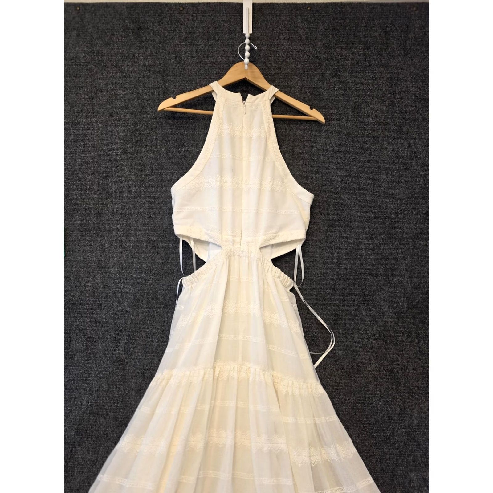 Bcbgmaxazria BCBGMAXAZRIA Dress Womens 12 White Halter Cutout Embroidered Maxi Sundress Size XL / US 12-14 / IT 48-50 - 7 Thumbnail