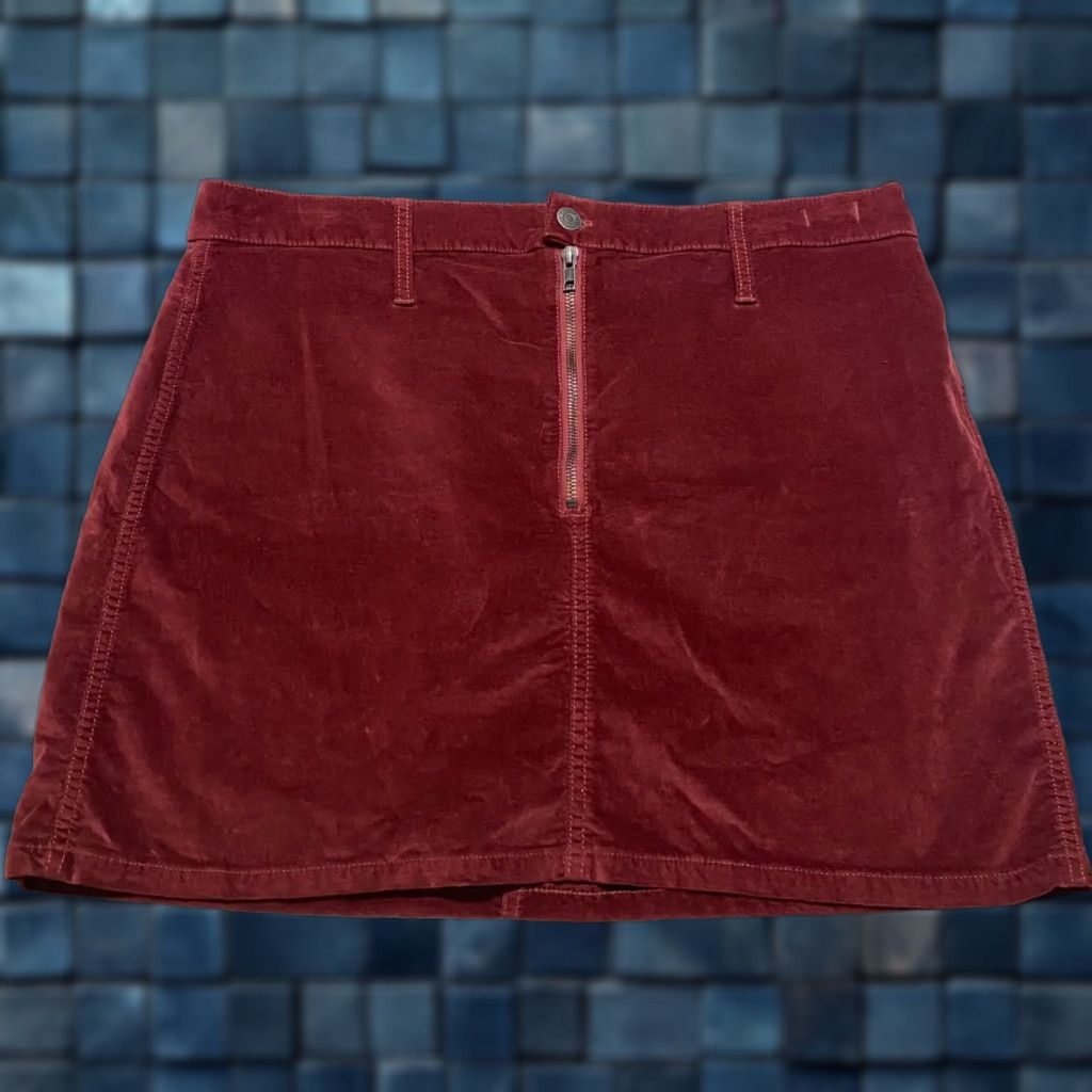 Madewell Madewell Skirt Womens 31 Burgundy Red Velvet Mini Stretch Pockets Zip Front Casual Party/Cocktail Travel Womens Size 24" / US 00 / IT 34 - 1 Thumbnail