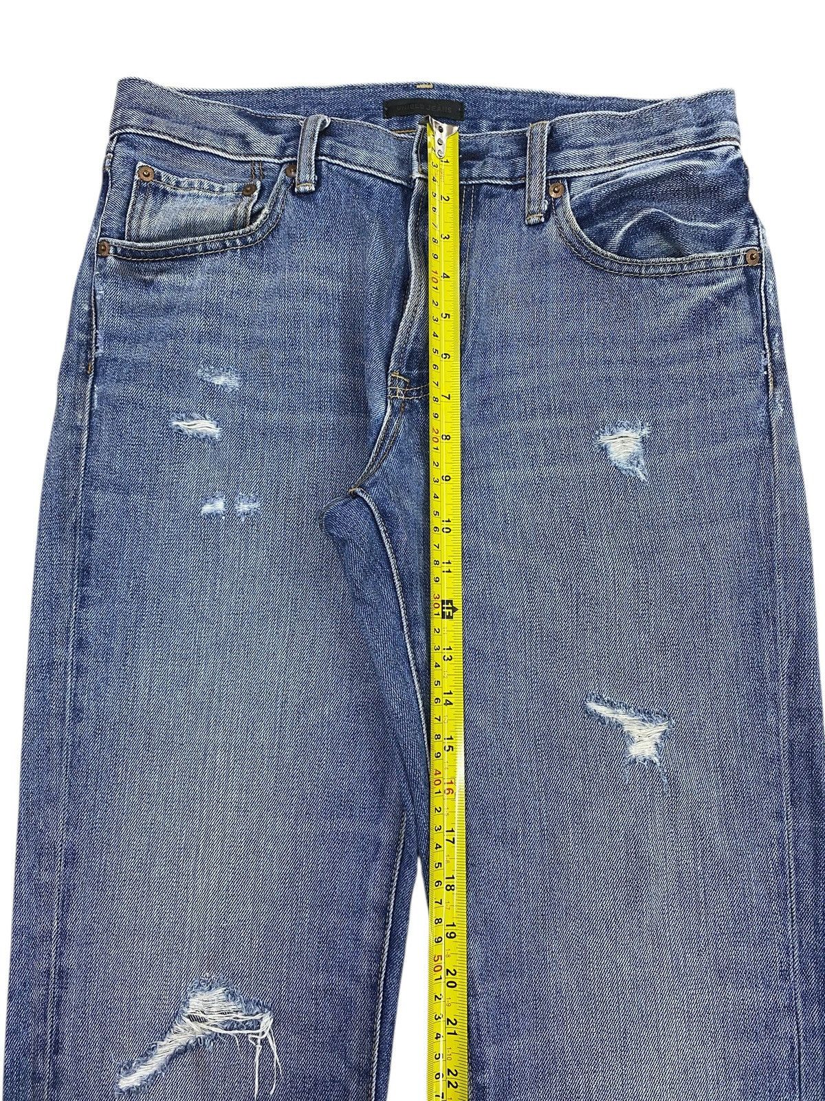Uniqlo Uniqlo Faded Blue Wash Ripped Style Loose Jeans Size US 32 / EU 48 - 6 Thumbnail
