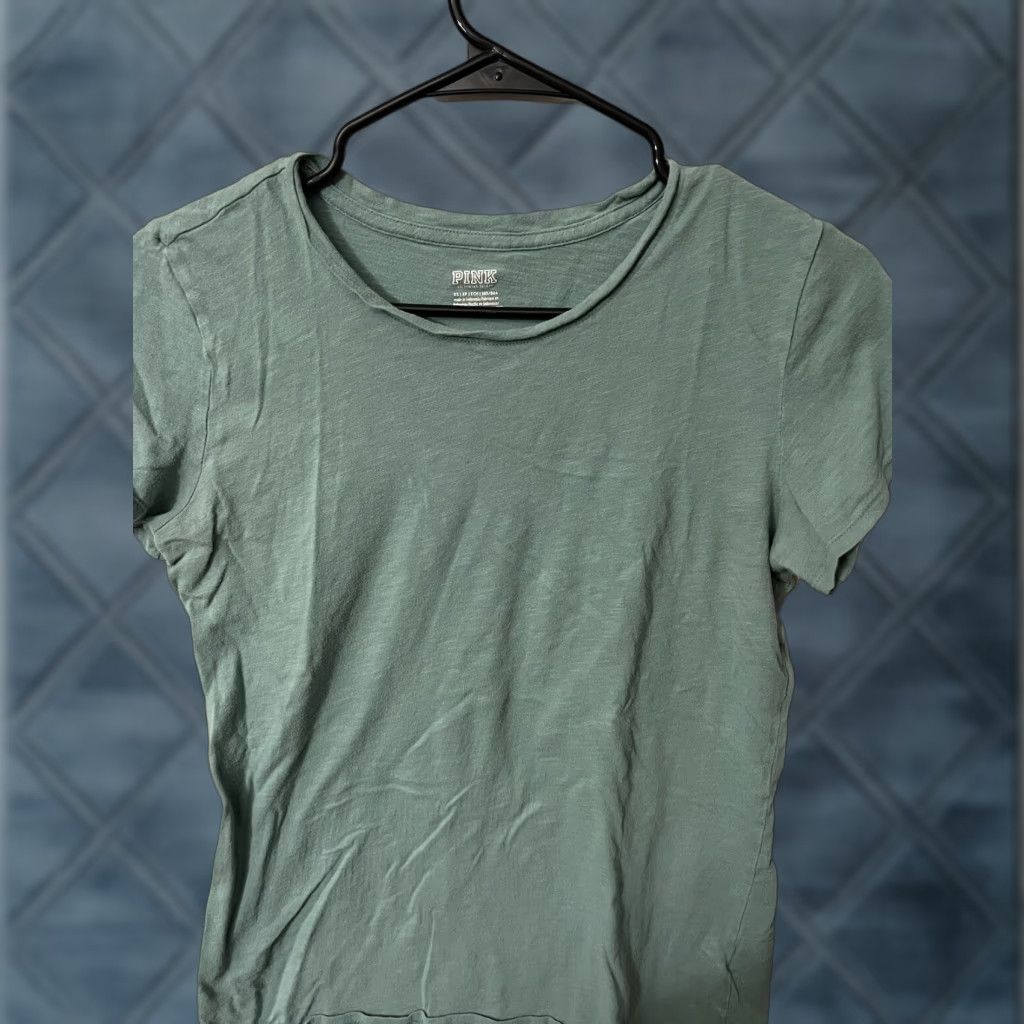 Victoria's Secret Victoria's Secret PINK Shirt Adult XS Green Logo Short Sleeve Crew Neck Womens Size XS / US 0-2 / IT 36-38 - 1 Thumbnail