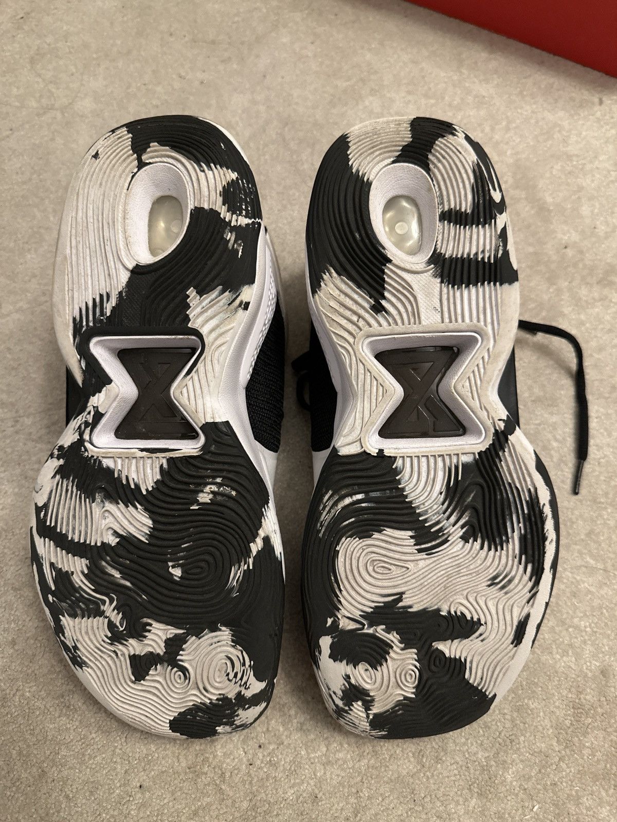 Nike Used PG 5 TB ‘Black White’ Size US 9.5 / EU 42-43 - 5 Thumbnail